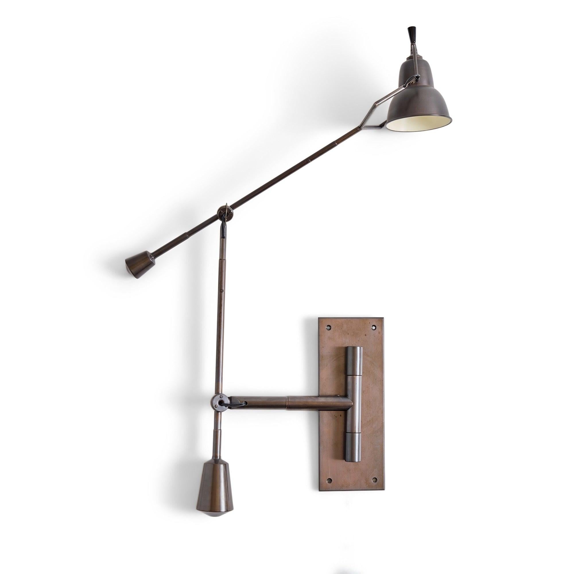 Lámpara de pared de Edouard Wilfred Bouquet, 1927 en Excelente estado para la venta en Sagaponack, NY