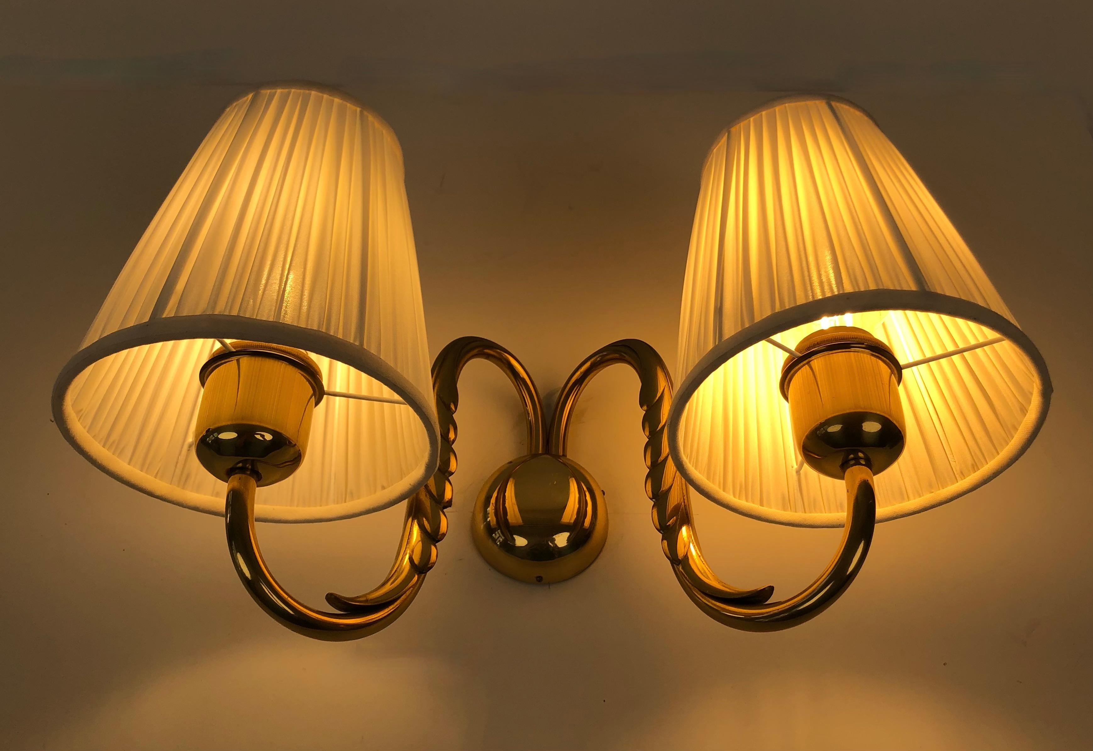 Wall lamp from Josef Frank in Brass with Silk Shades from the 1930's Austria For Sale 4