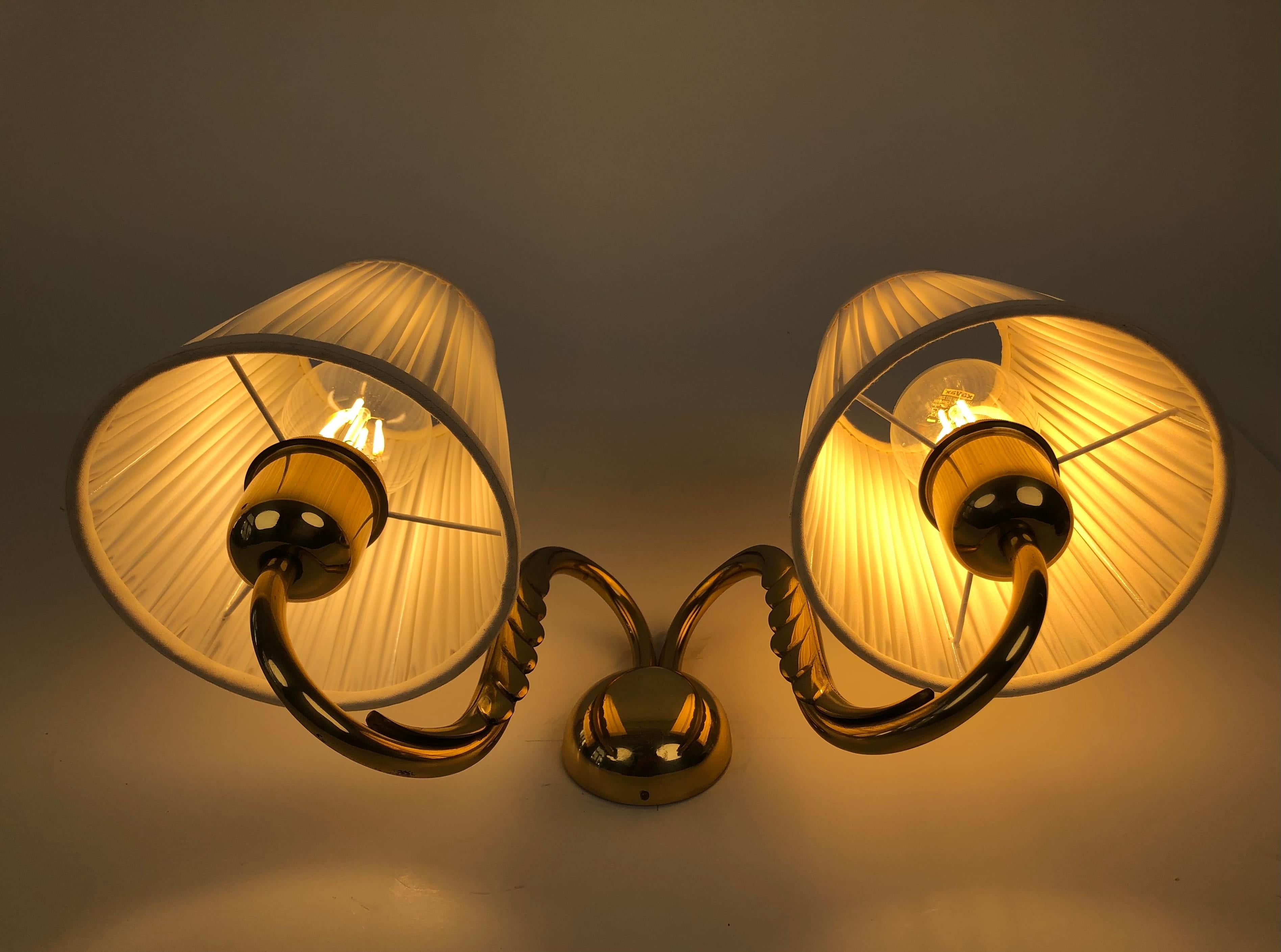 Wall lamp from Josef Frank in Brass with Silk Shades from the 1930's Austria For Sale 5
