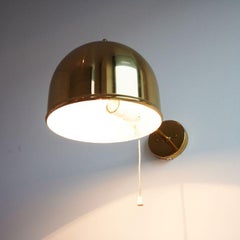 Wall Lamp in Brass, Model ‘V-75S’, by Bergbom