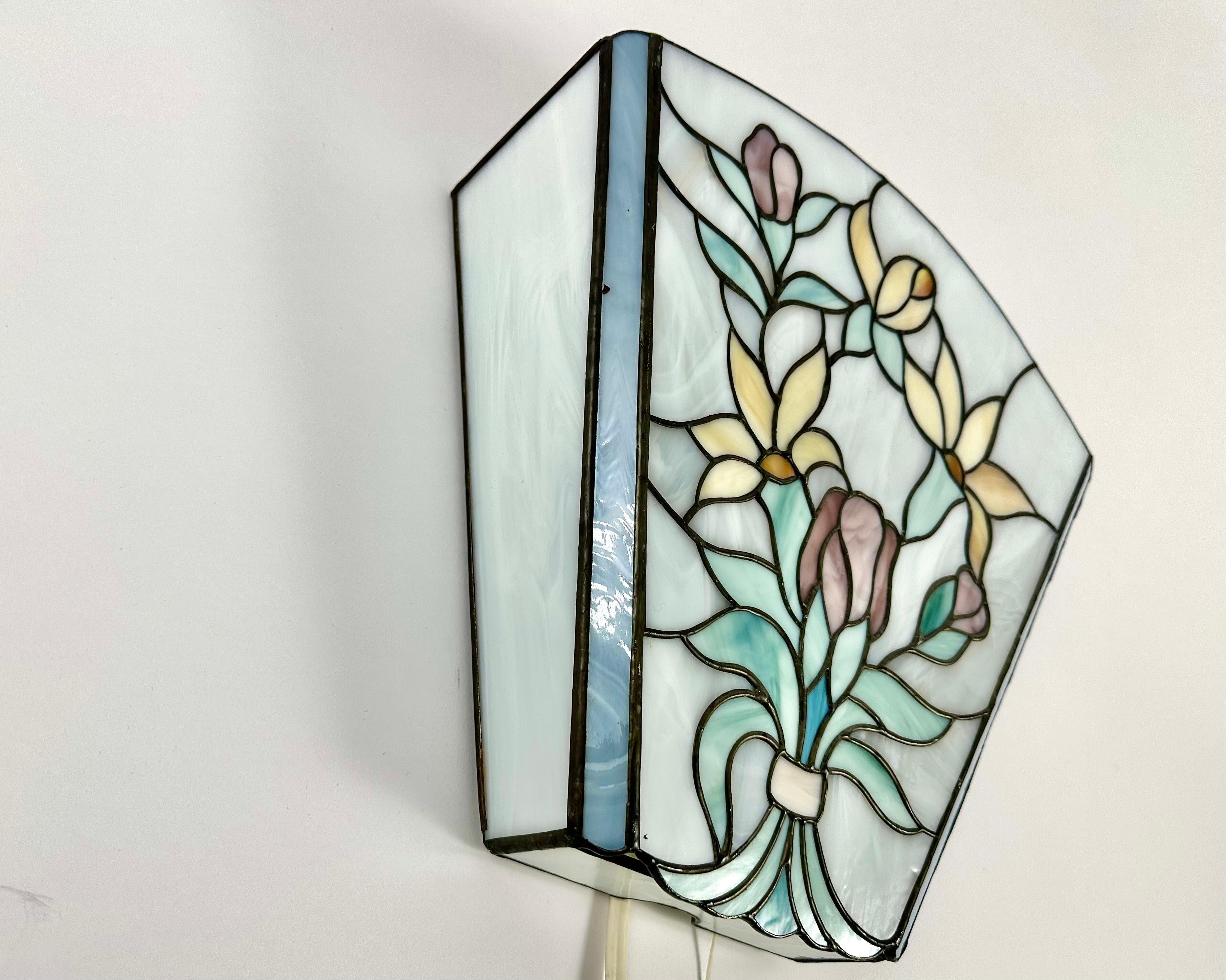Late 20th Century Wall Lamp in Stained Glass Botanical Tiffany Wall Light Vintage Germany 1970s For Sale