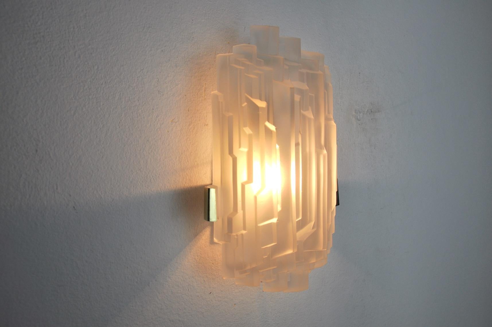Fin du 20e siècle Lampe murale J.T Kalmar, verre dépoli, Autriche, 1970 en vente