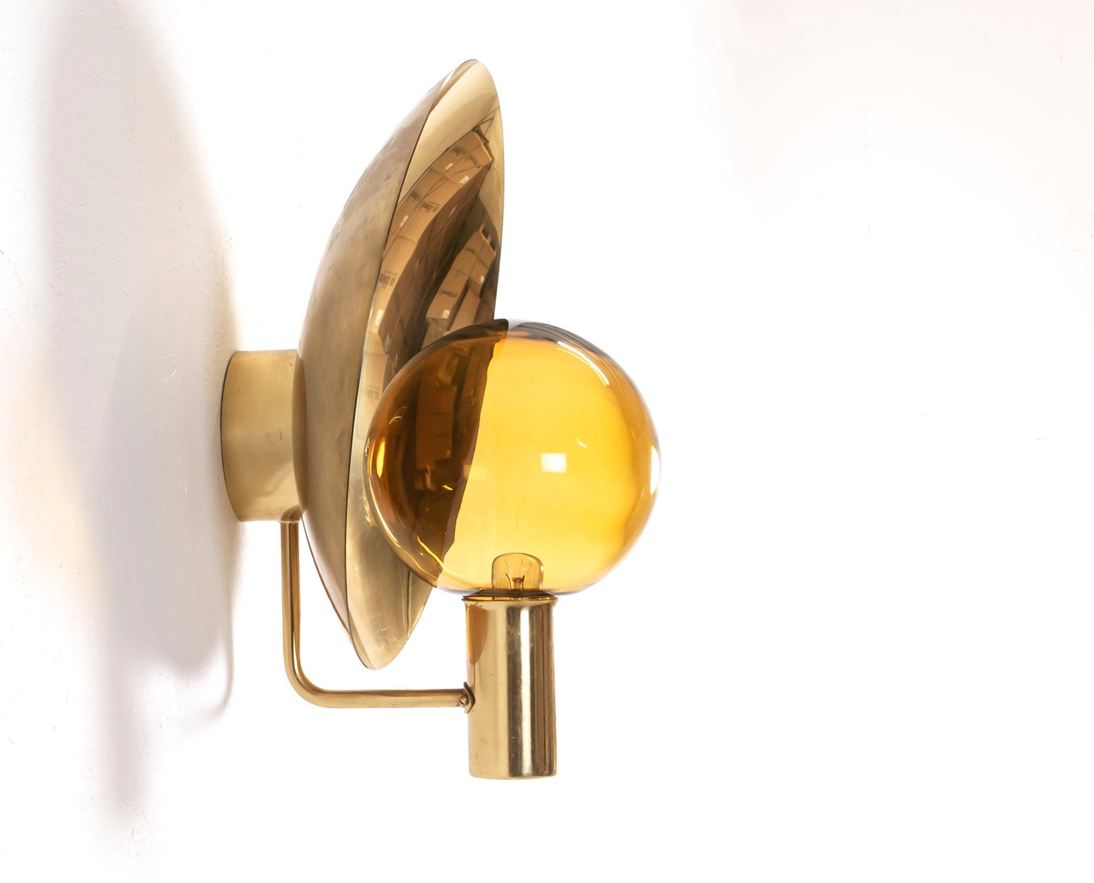 Suédois Lampe murale modèle V-180 de Hans-Agne Jakobsson, Suède, années 1960 en vente