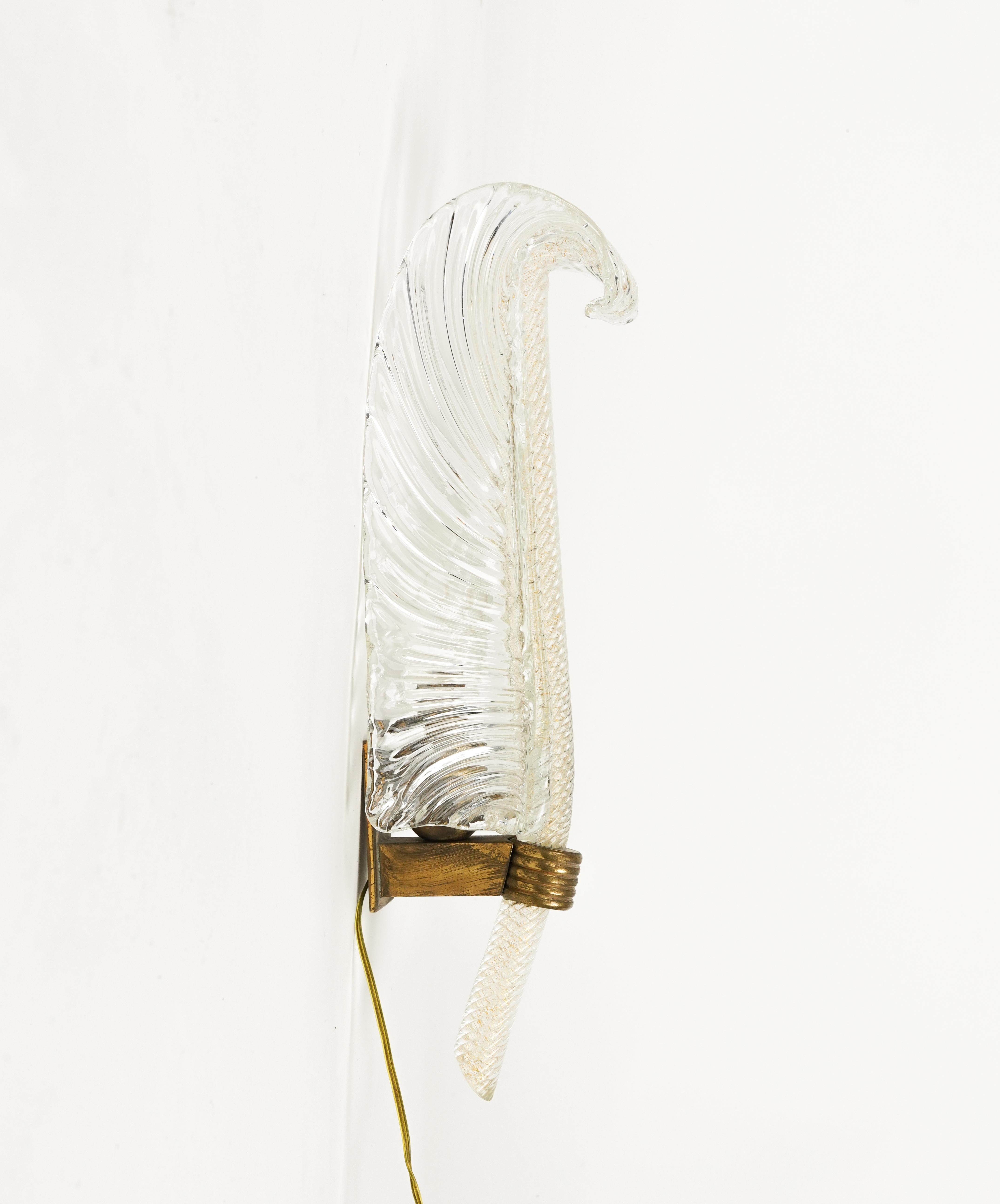 Metal Wall Lamp Sconce in Murano Glass and Brass by Barovier & Toso, Italy 1940s For Sale