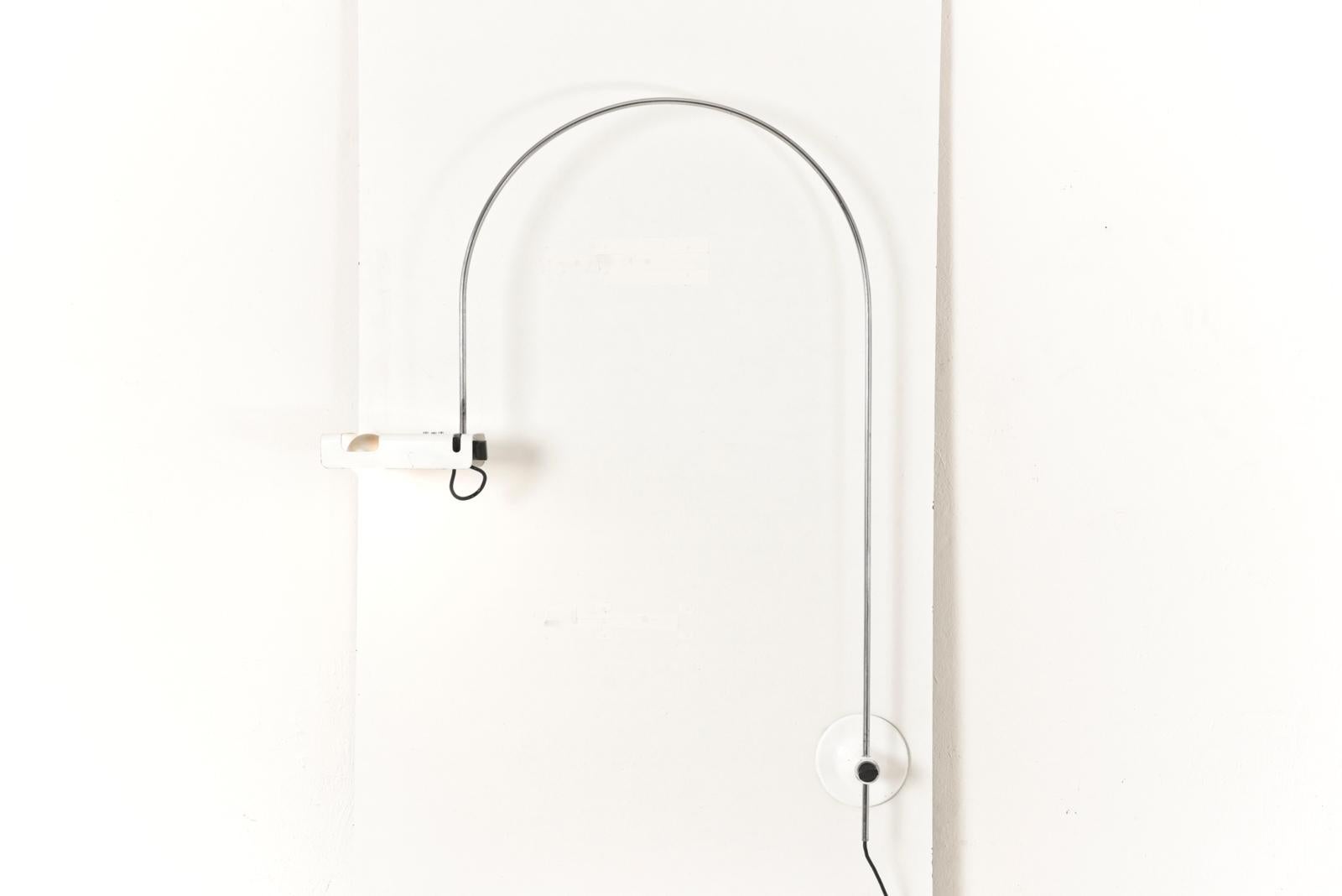 Wall Lamp Spider by Joe Colombo for O Luce, Italy - 1965 In Good Condition For Sale In Berlin, DE