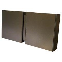 Applique carrée en bronze 2G conçue par Christophe Gevers en 1971
