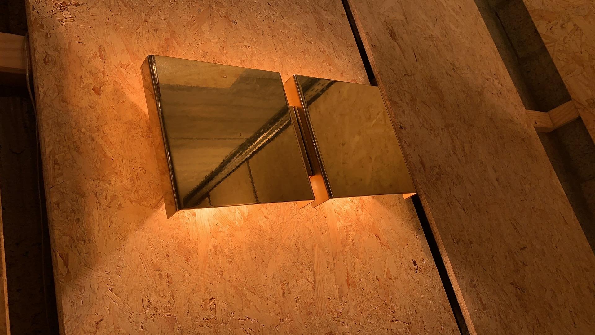 Mid-Century moderno Lampada da parete Square 2G Oro Lucido in vendita