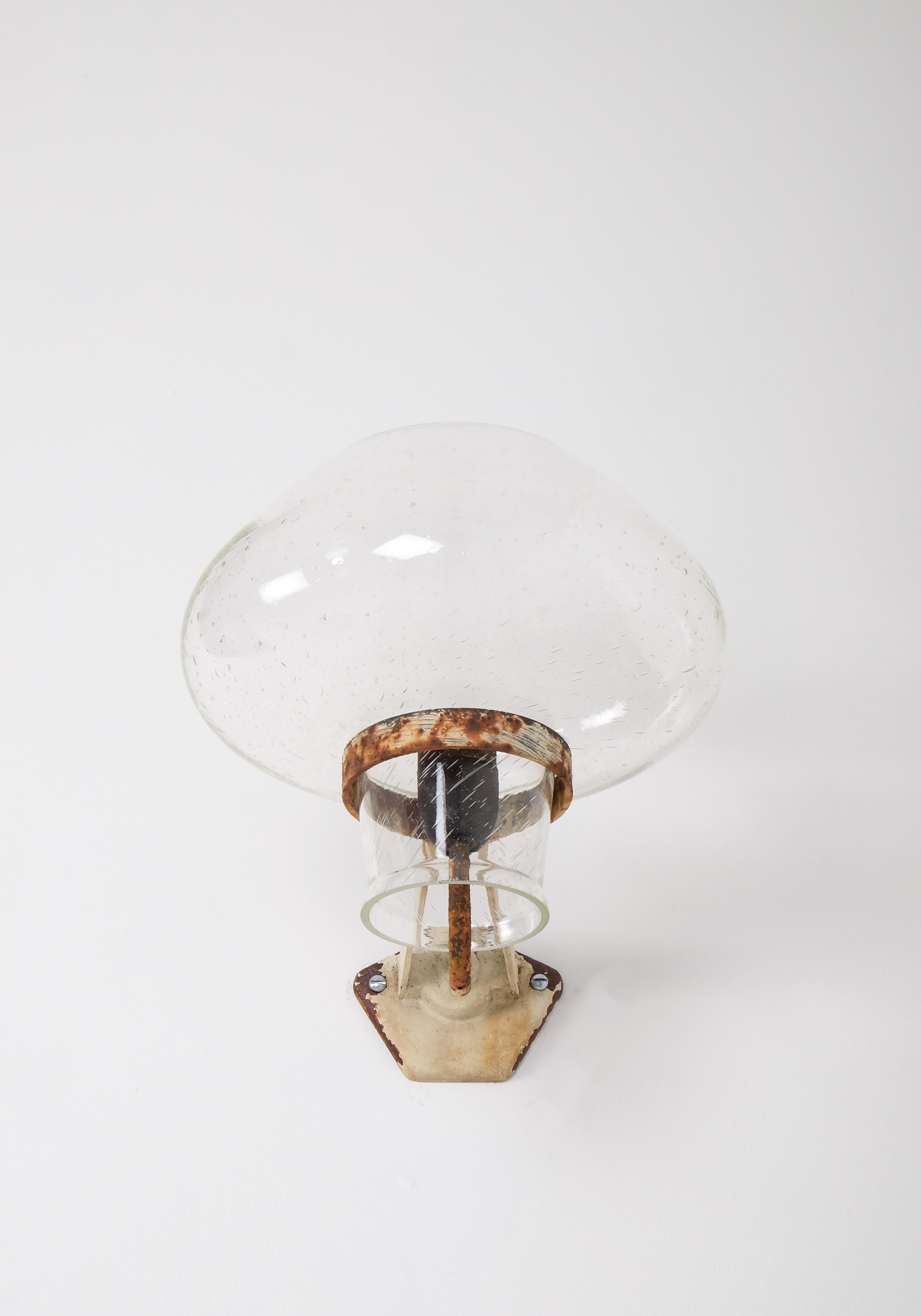 Wandleuchte, Schwedische Moderne, hergestellt von ASEA, 1950er Jahre (Glas) im Angebot