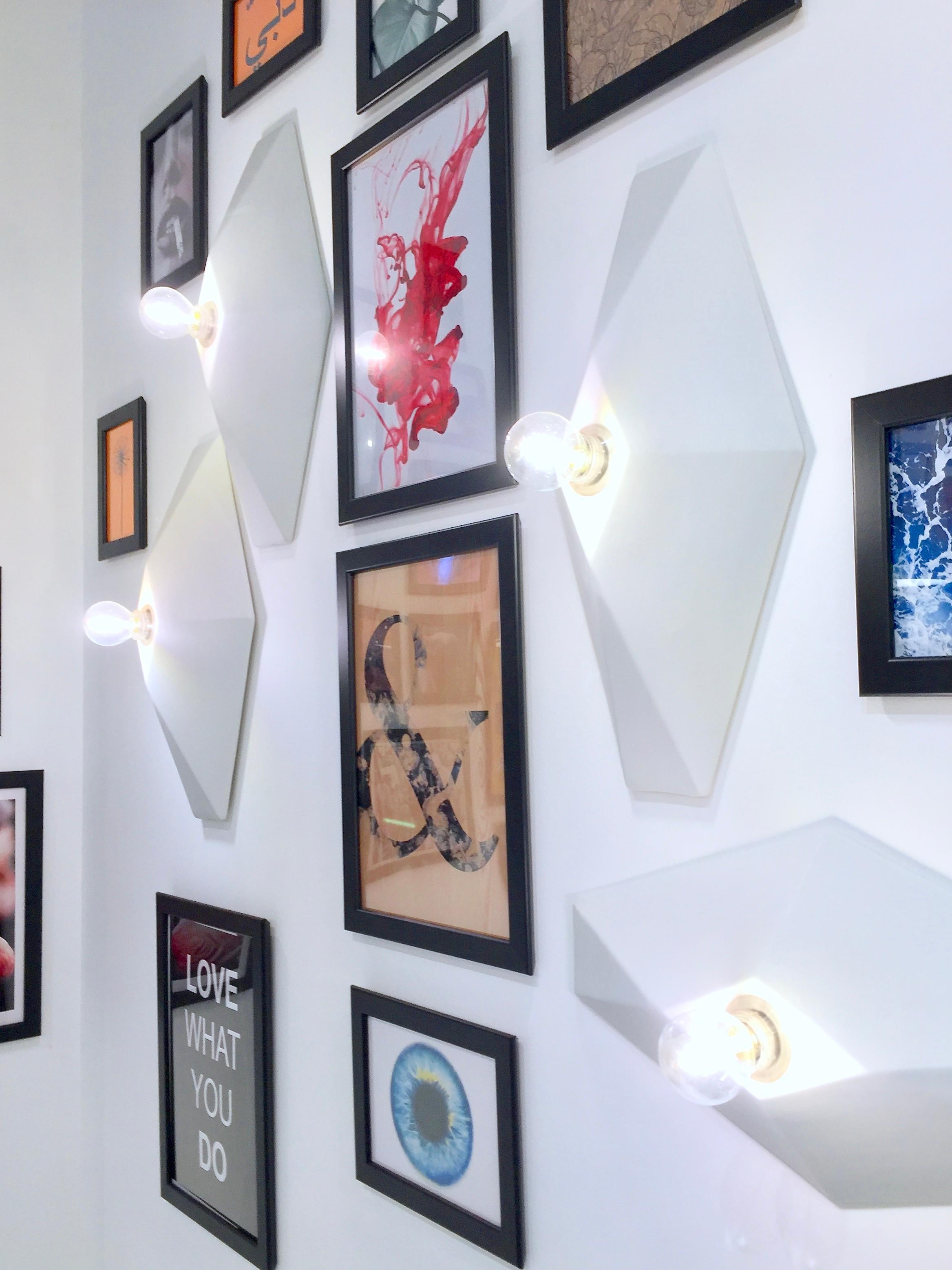 Aplique Contemporáneo de Gres Blanco Mate, Diseño Minimalista, VECTOR en venta 9