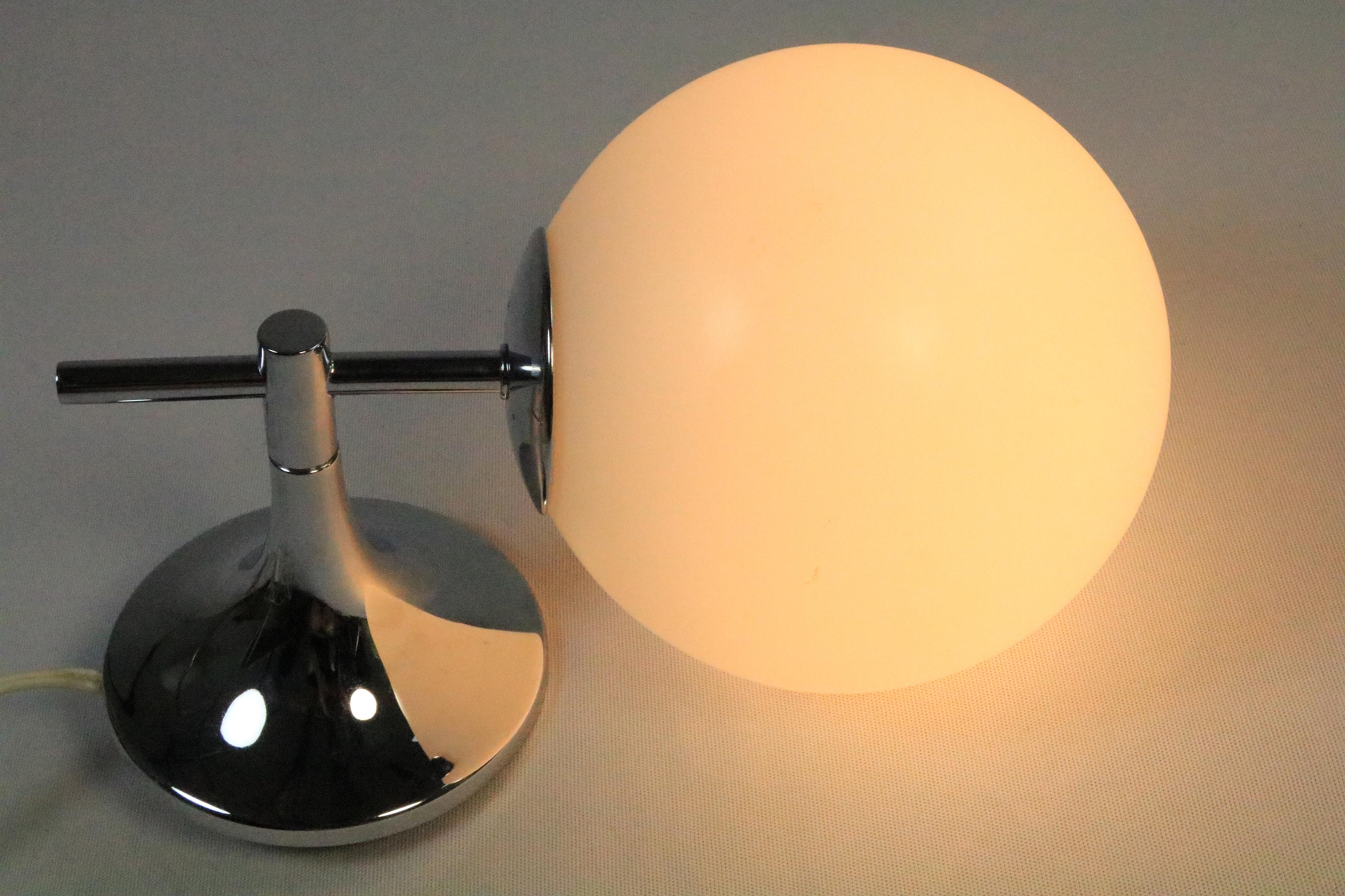 Wall Lamp, Wall Sconce, Glass Ball / Chrome, by TEMDE, 1970s In Good Condition For Sale In Berlin, BE