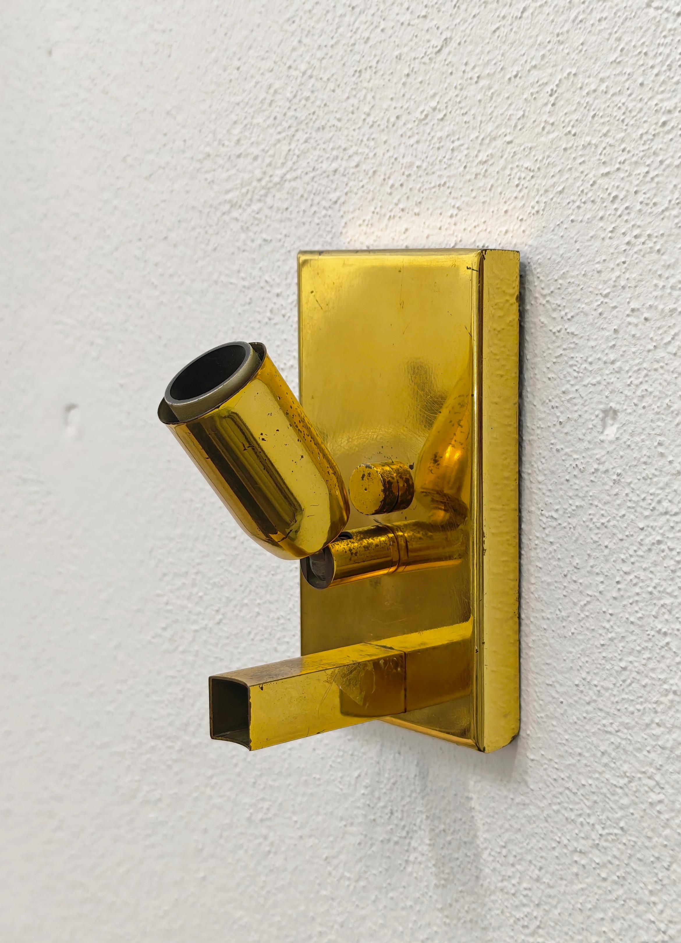 Wall lamp with brass frame and half-filigree blown glass leaf Franco Luce 70s in vendita 5