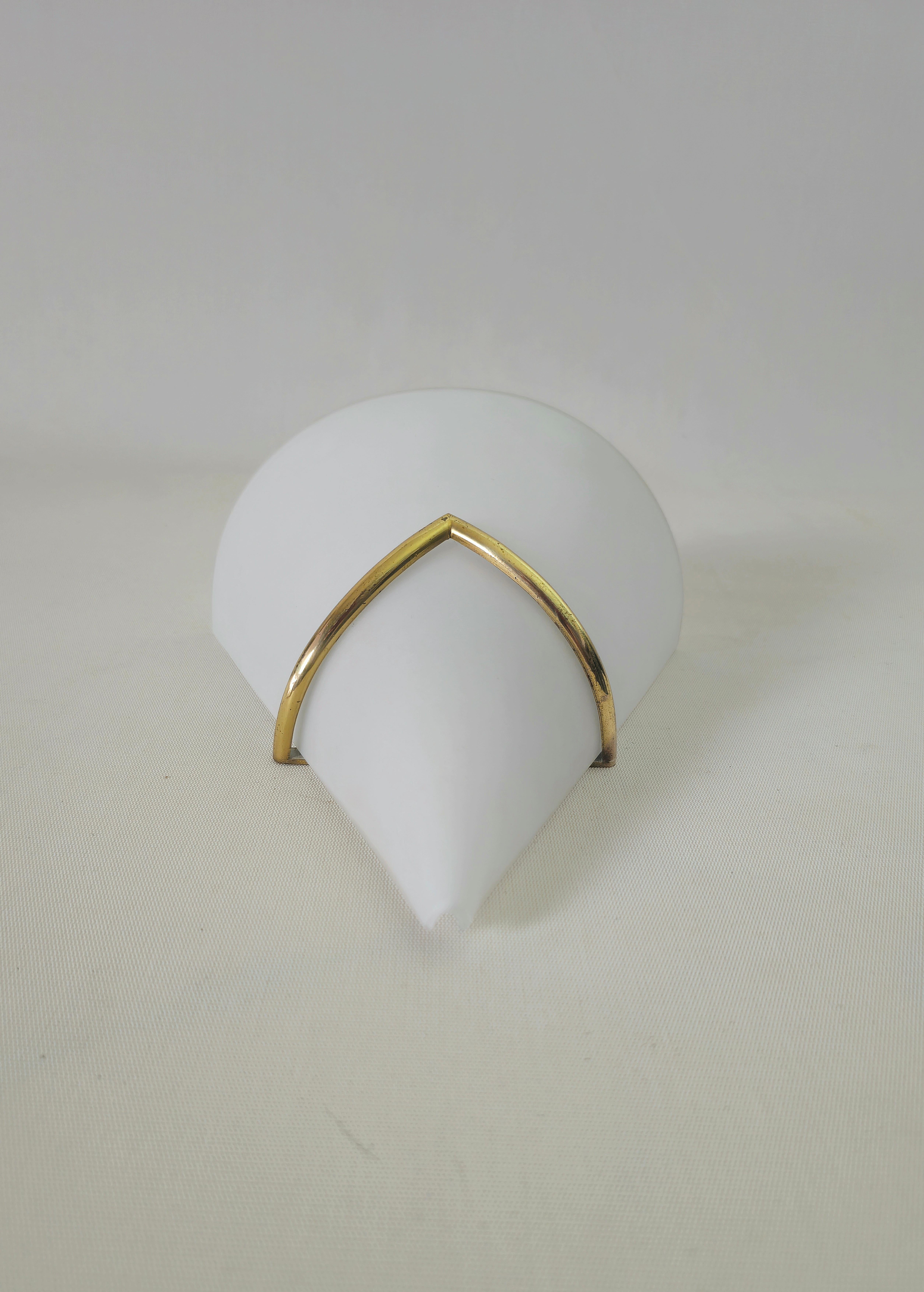 Wall Lamps Brass Opaline Glass Mid Century Italian 1950s Set of 2 Fontana Arte im Angebot 7