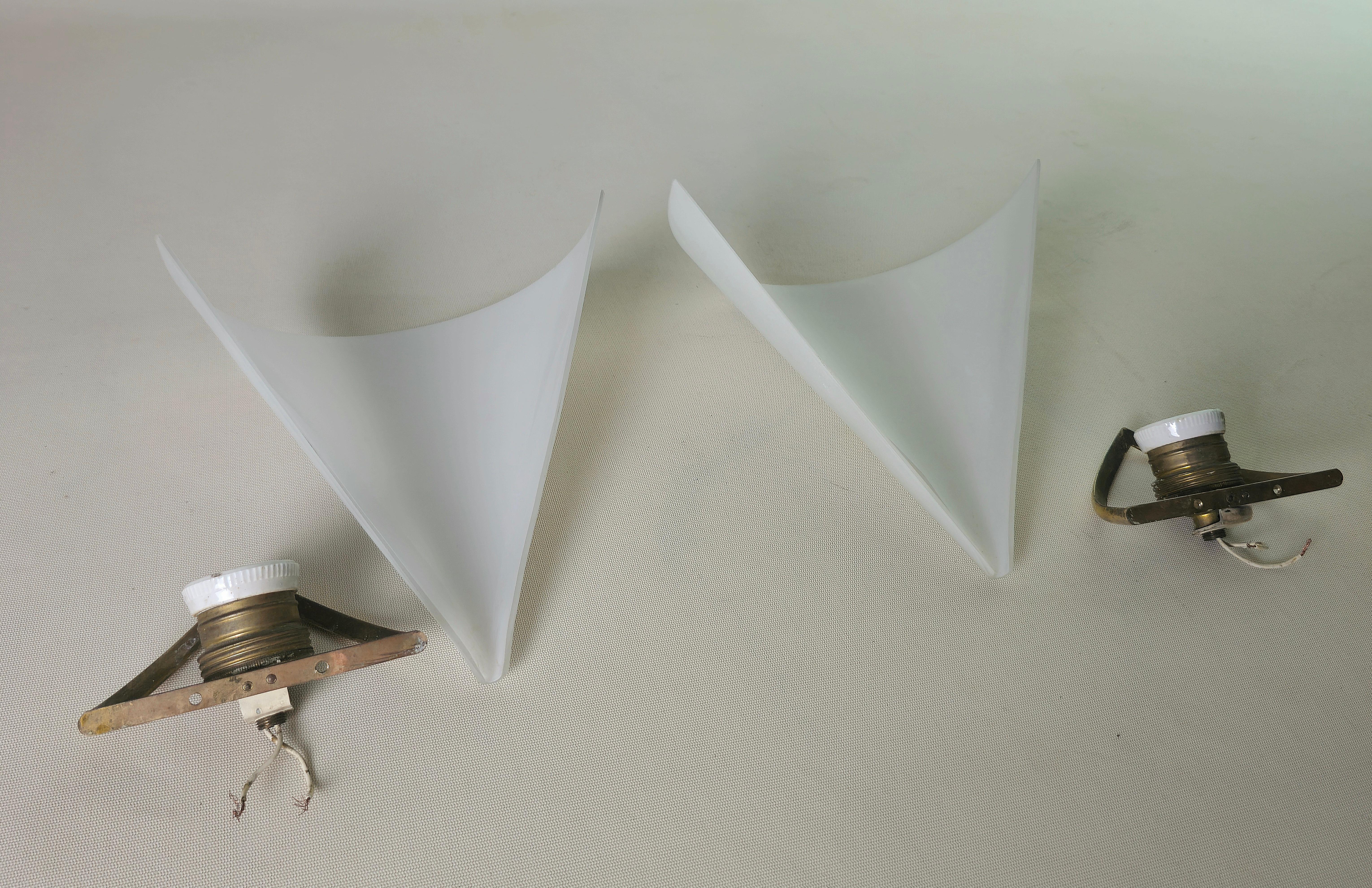 Wall Lamps Brass Opaline Glass Mid Century Italian 1950s Set of 2 Fontana Arte im Angebot 13