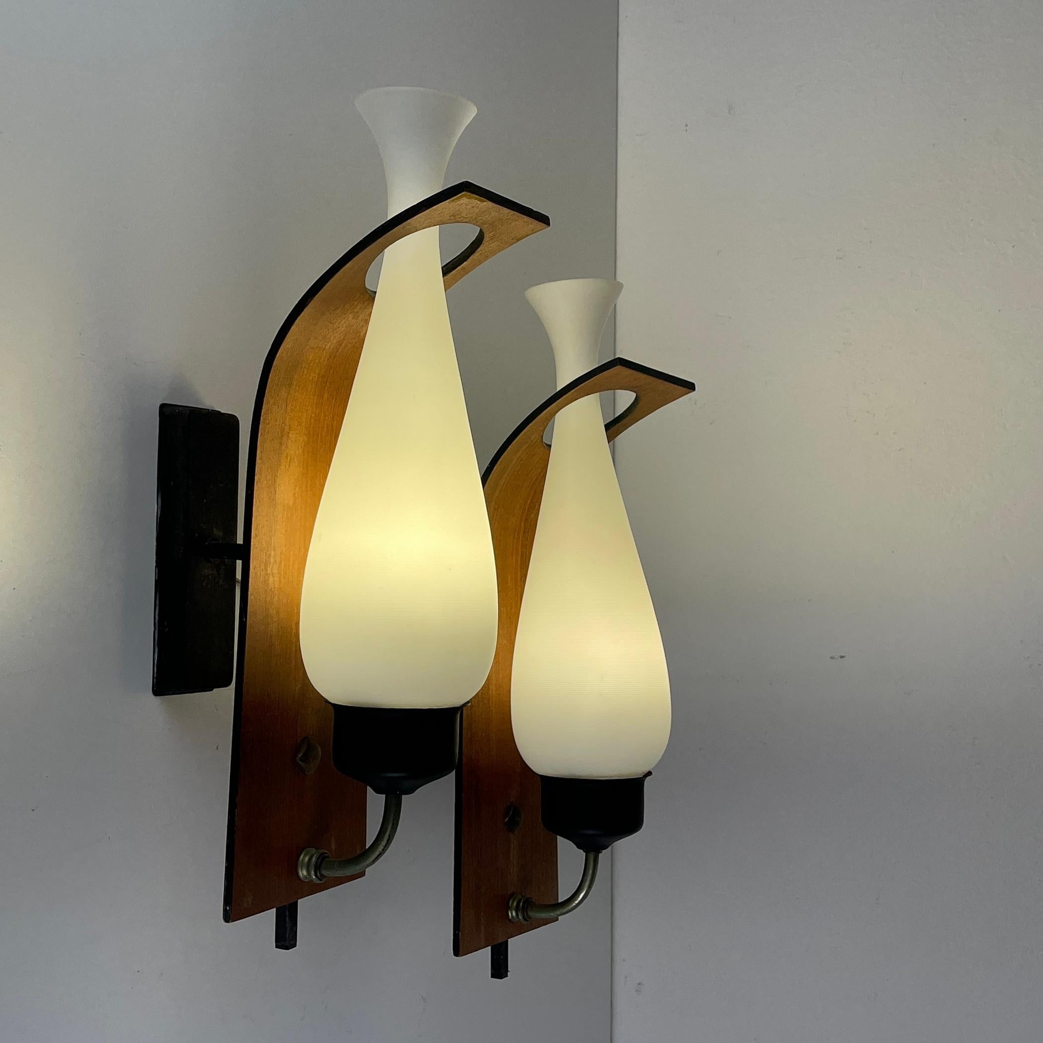 Wall lamps by Stilnovo, Italy 1950s, Set of 2 For Sale 2