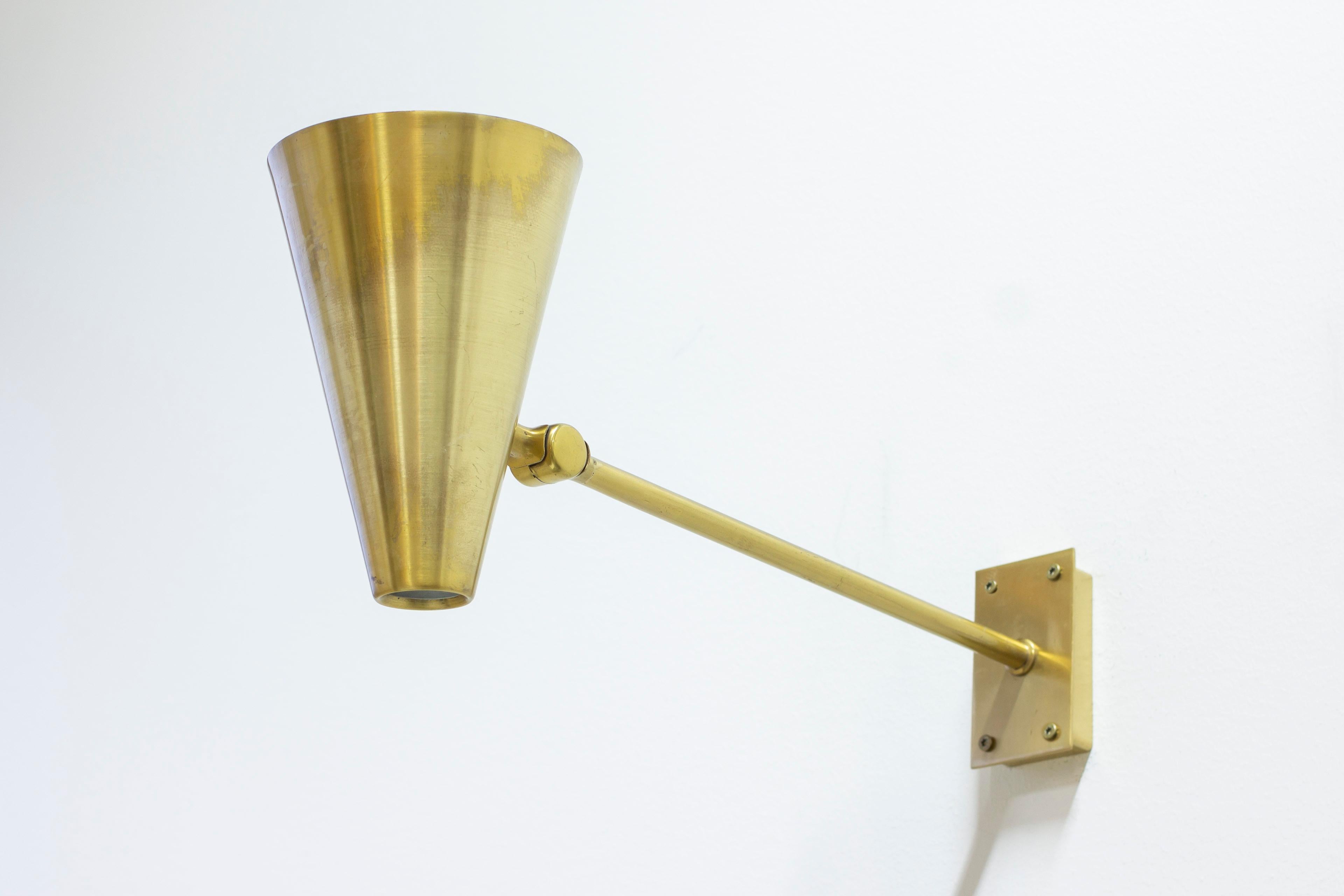 Suédois Lampes murales en laiton, modèle 6255 de Falkenbergs belysning, Suède, années 1960 en vente