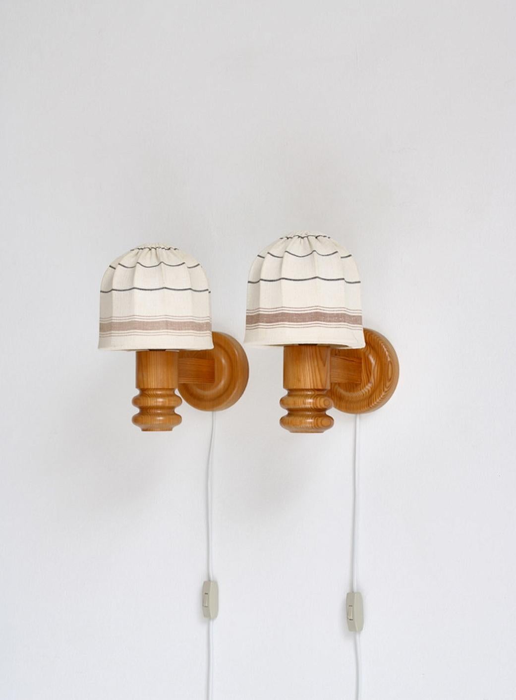 Wall Lamps in Pine and Textile Shades by Solbackens Svarveri, Sweden, 1970s In Good Condition In Odense, DK