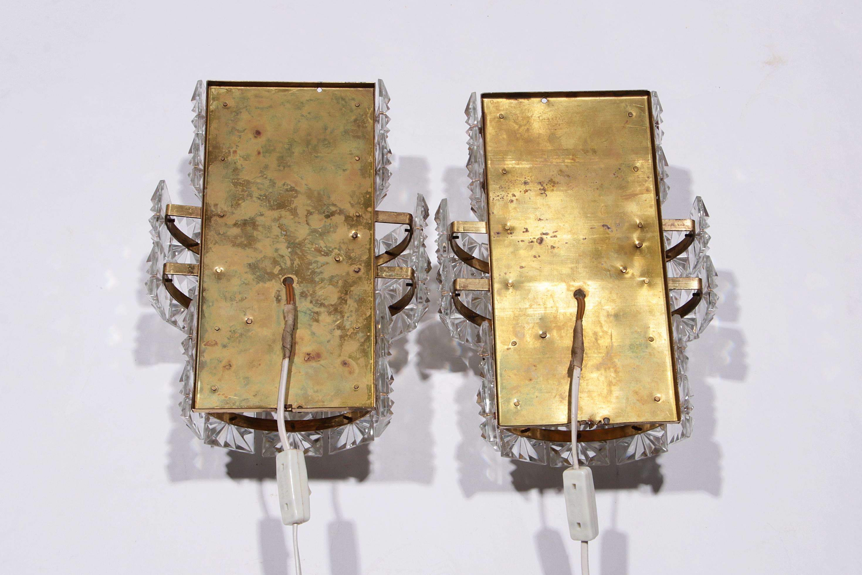 Wall lamps Scandinavia set of 2, gold-colored with glass plates, 1960 4