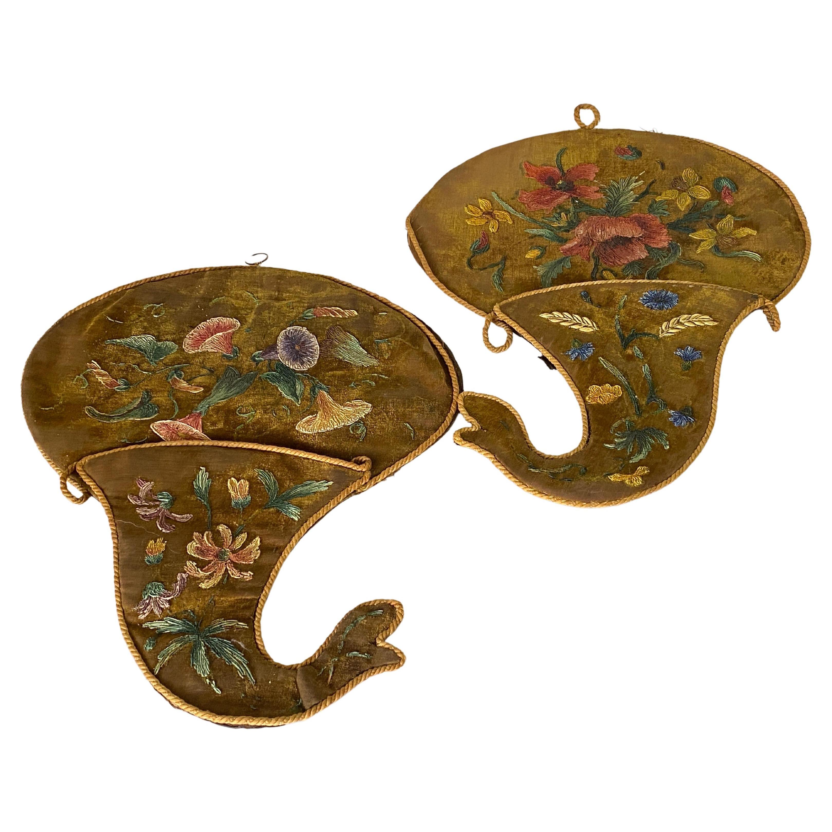 Wall Letter Holder in Embroidery on Fabric, with Floral Decorations 19th Century For Sale