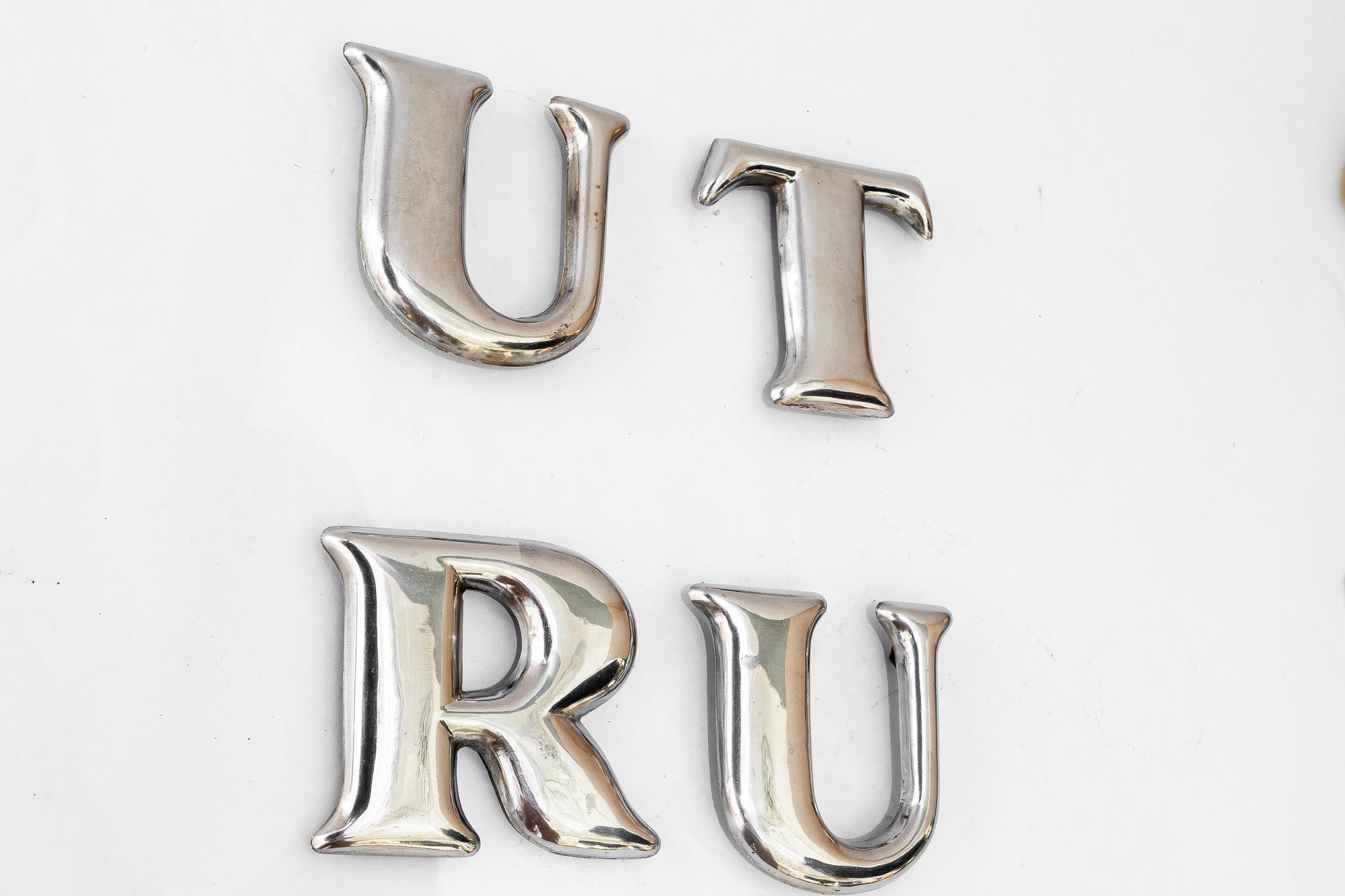 Mid-Century moderno Lettere a muro intorno agli anni '50 (prezzo per pezzo) in vendita