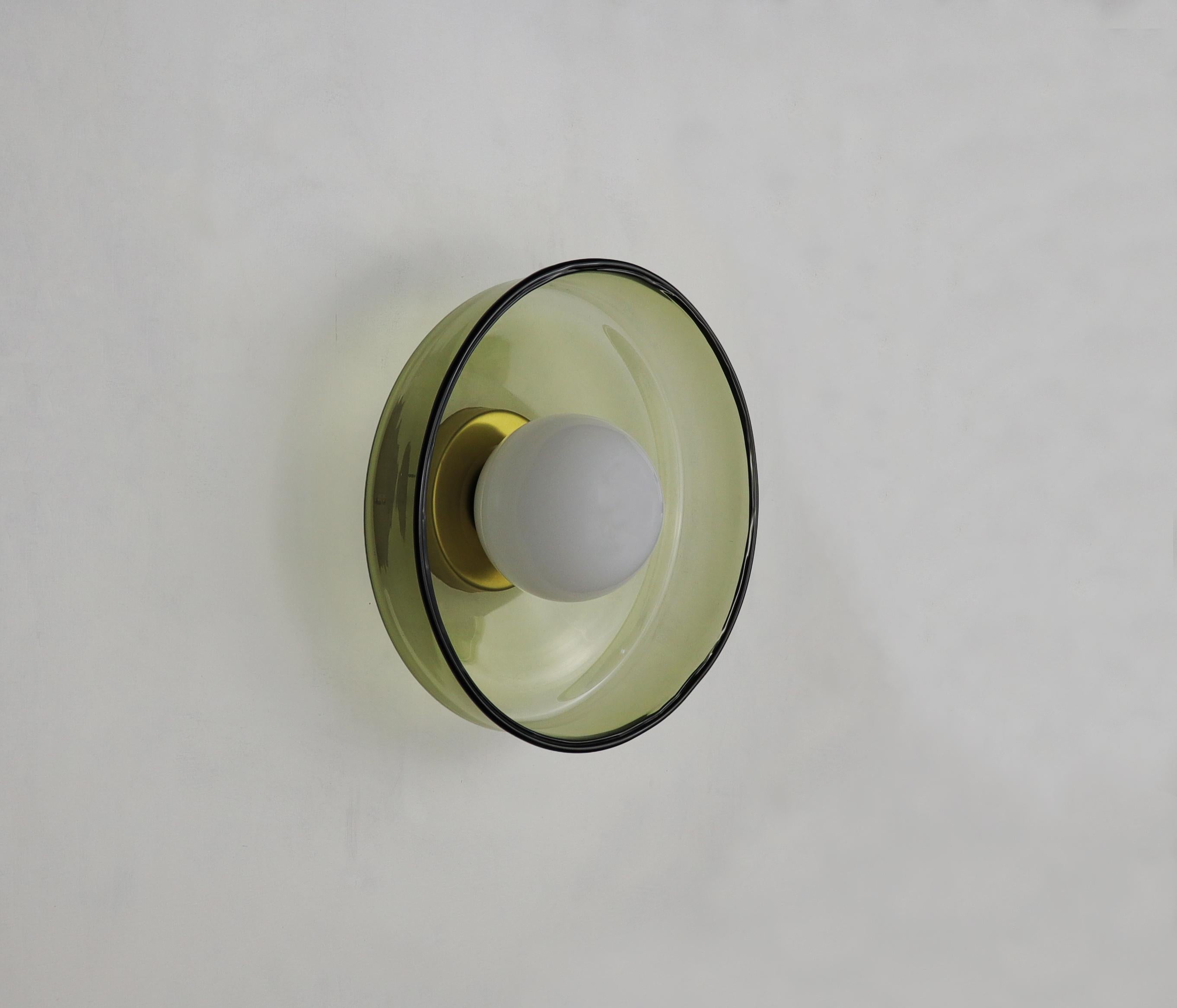 Wall light 030.2 in olive green en Nuevo estado para la venta en Berlin, DE