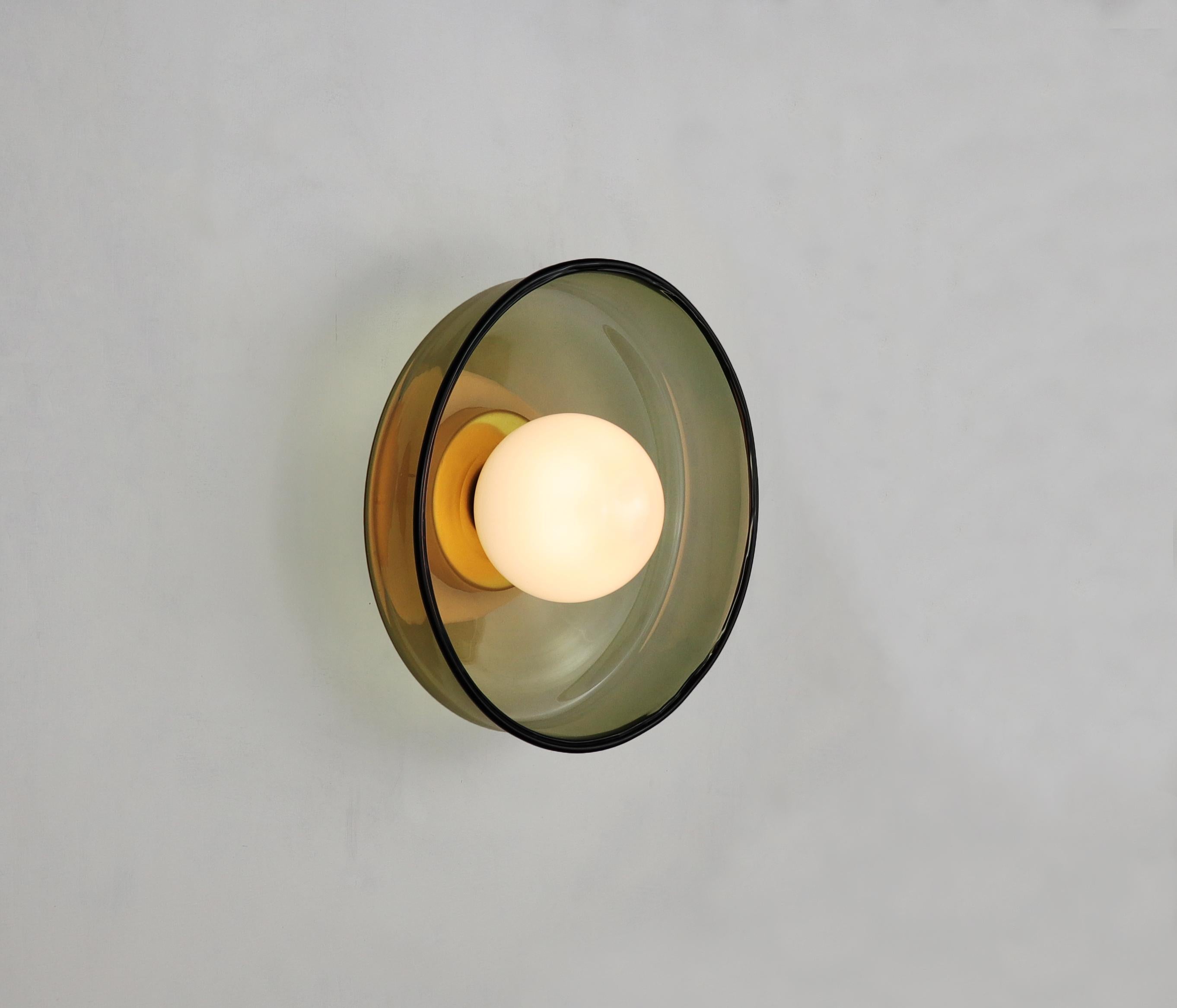 Wall light 030.2 in olive green Siglo XXI y contemporáneo en venta