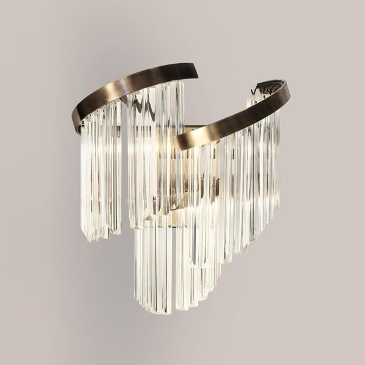 Wall Light Featuring Glass and Gold-Plated Brass Elements Portugués en venta
