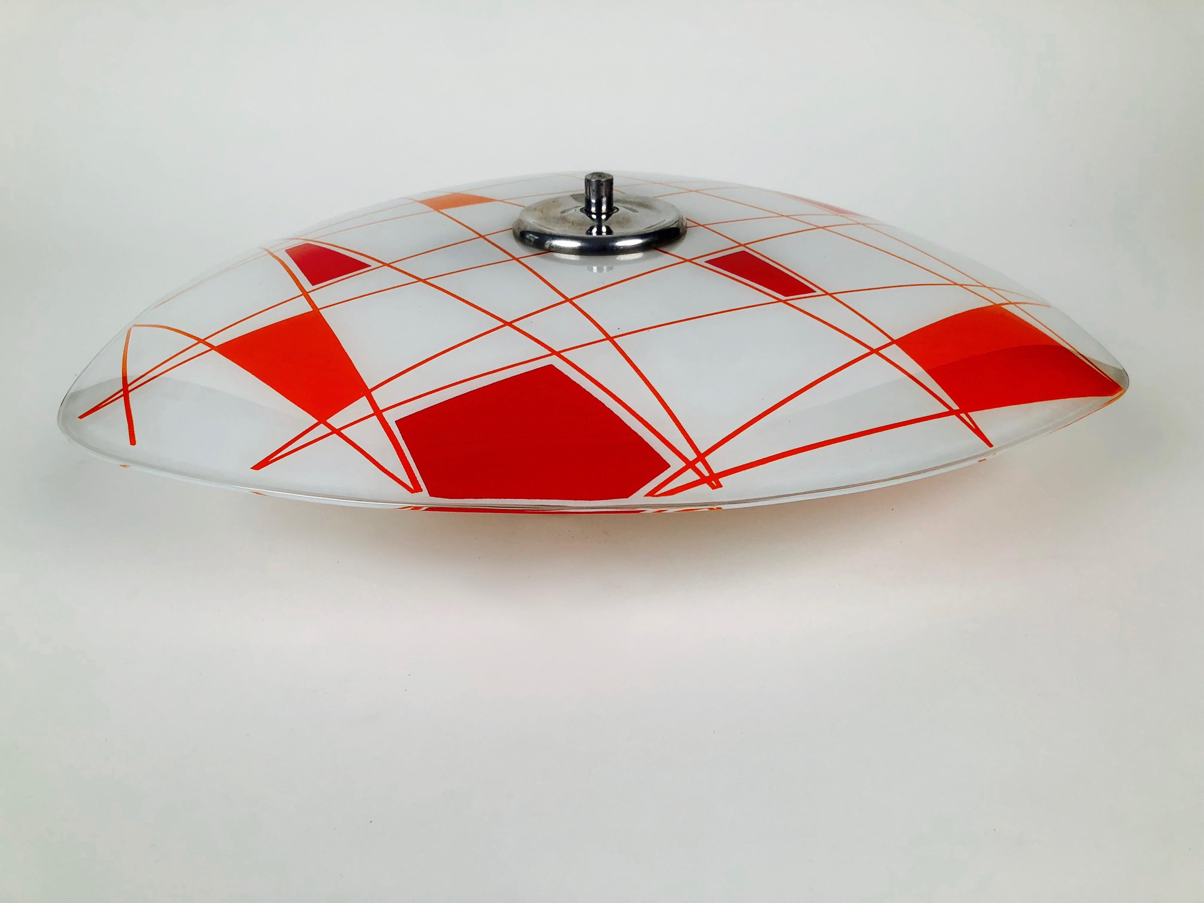 Moderno Lampada da parete di Designfornication con piastra in vetro vintage del Medioevo in vendita