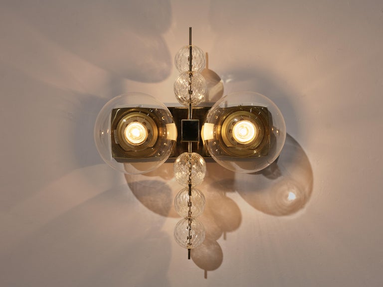 Wall Light in Brass and Glass For Sale 3