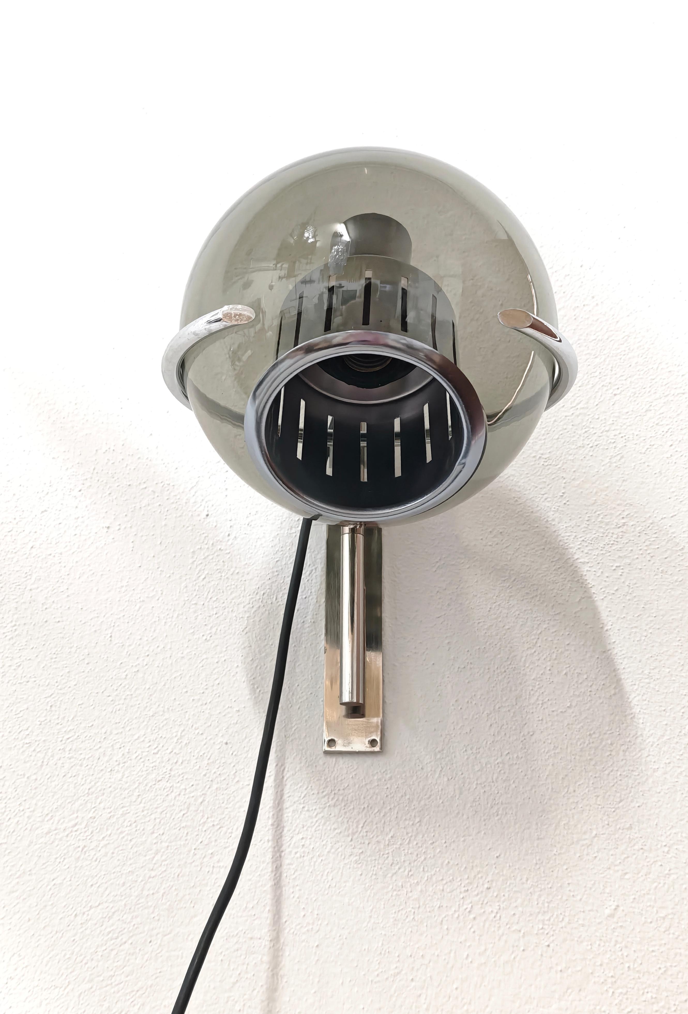 Wall Light in Glass Brass and Chromed Steel  L. Caccia Dominioni style Italy 60s For Sale 9