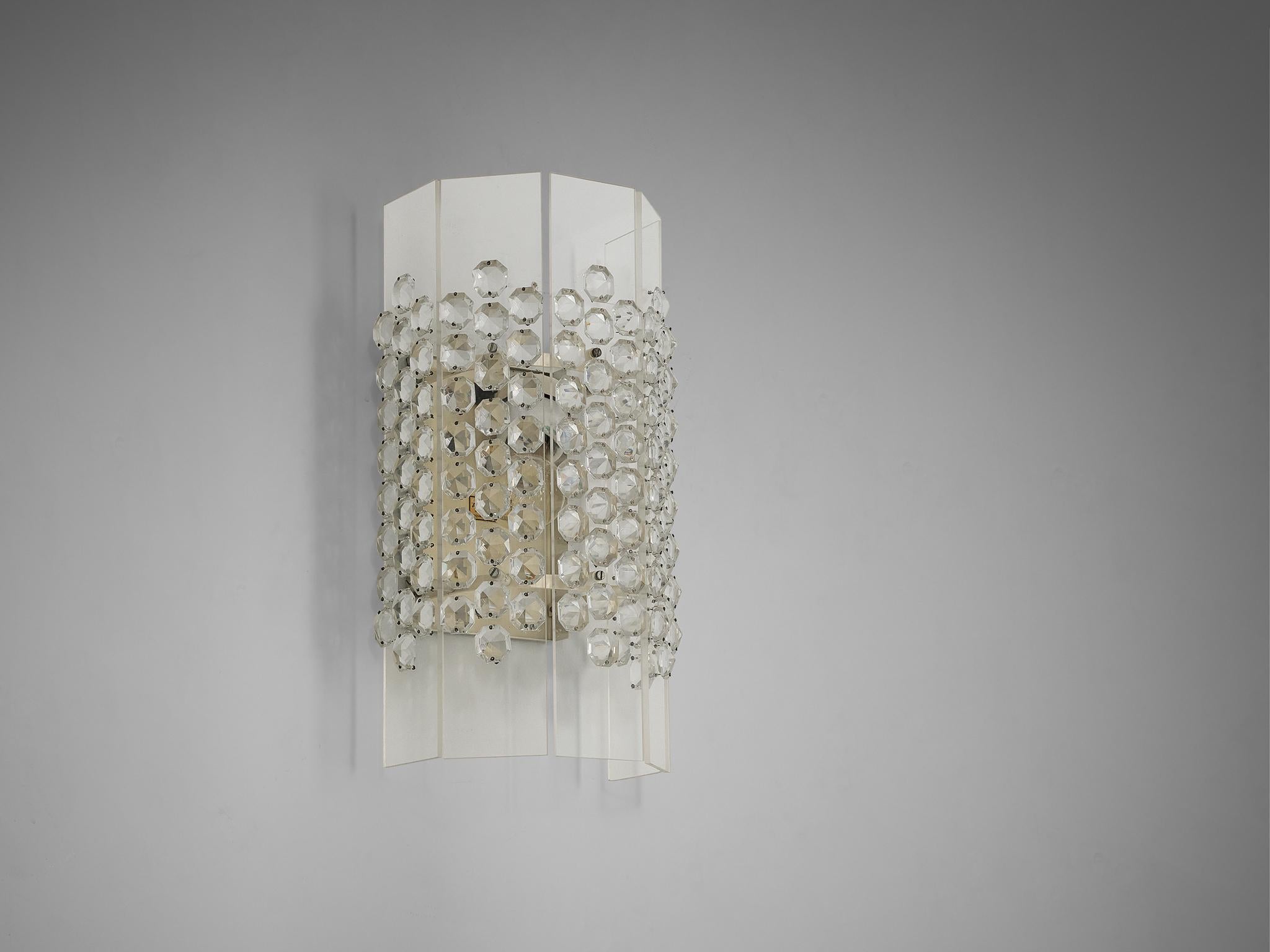 Wall Light in Lucite and Glass  For Sale 4