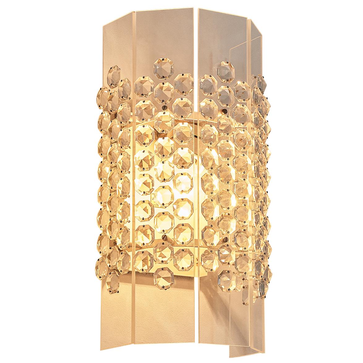 Wall Light in Lucite and Glass  For Sale