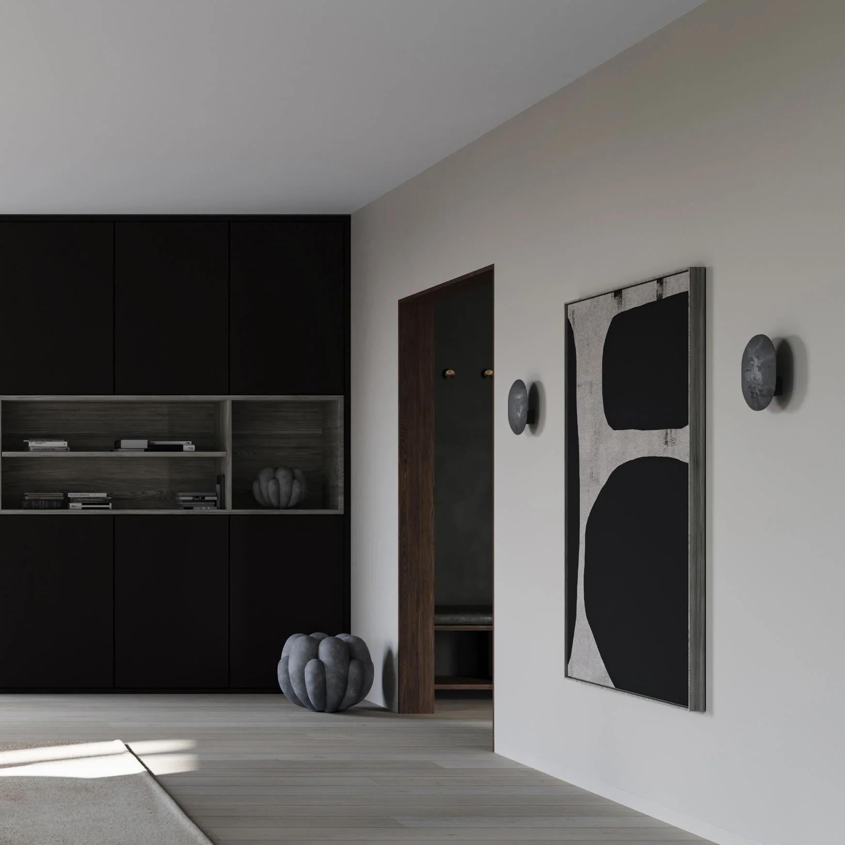 Wandleuchte, hergestellt aus grau oxidiertem Metall, Contemporary Piece. (Französisch) im Angebot