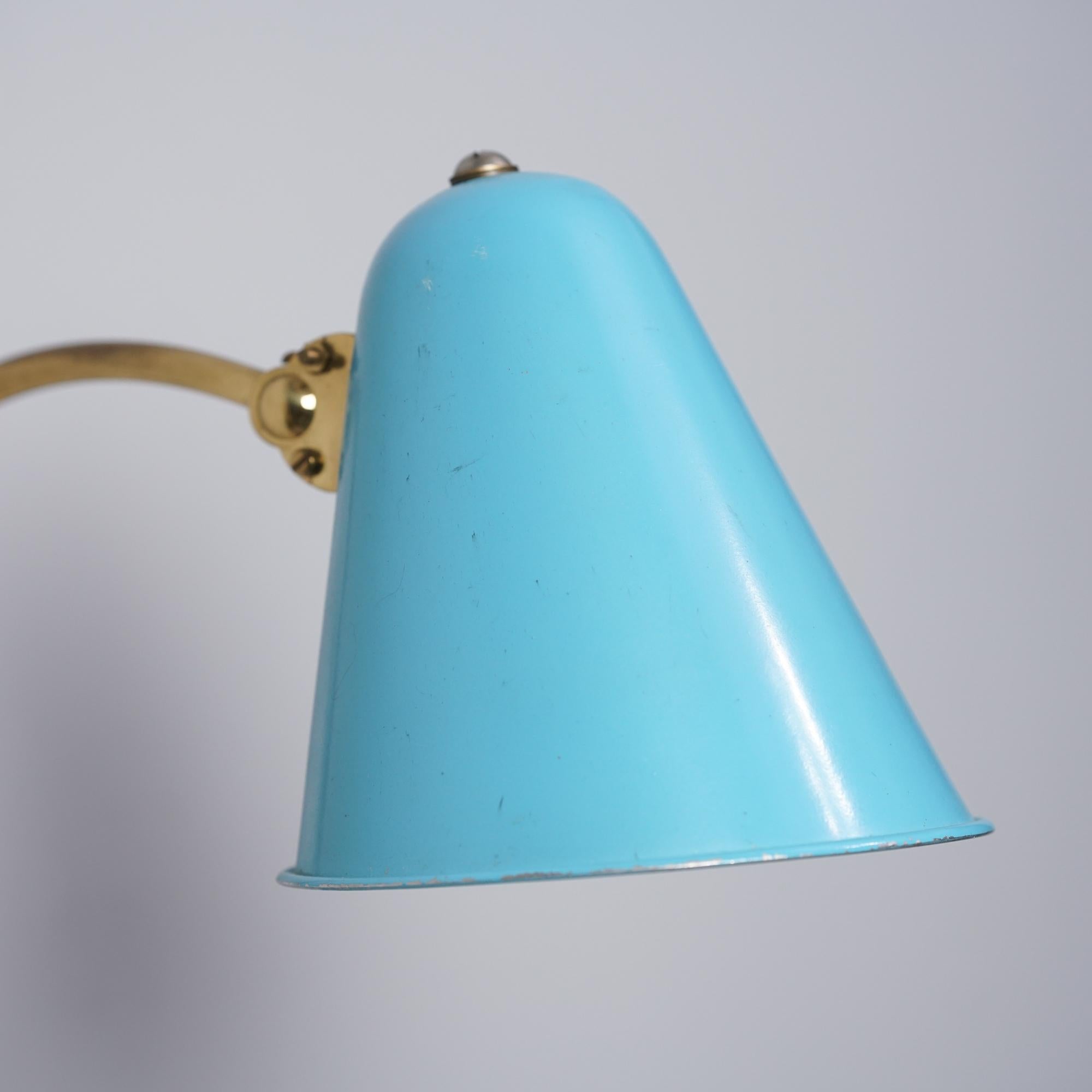 Wall Light Model 71030, Paavo Tynell, Idman Oy, 1960s (Skandinavische Moderne) im Angebot
