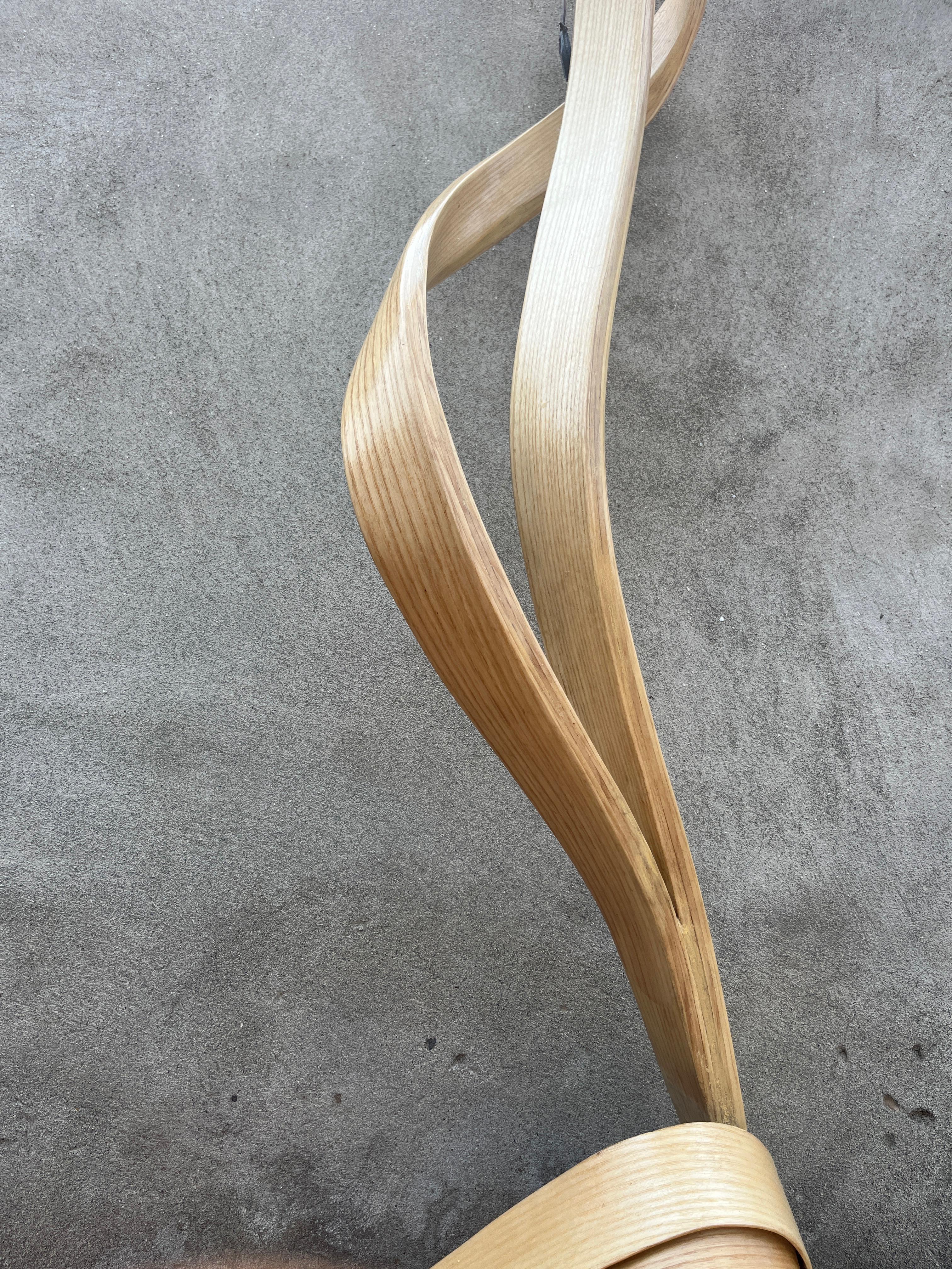 XXI secolo e contemporaneo Lampada da parete n. 001 - di Raka Studio - Illuminazione Bentwood in vendita