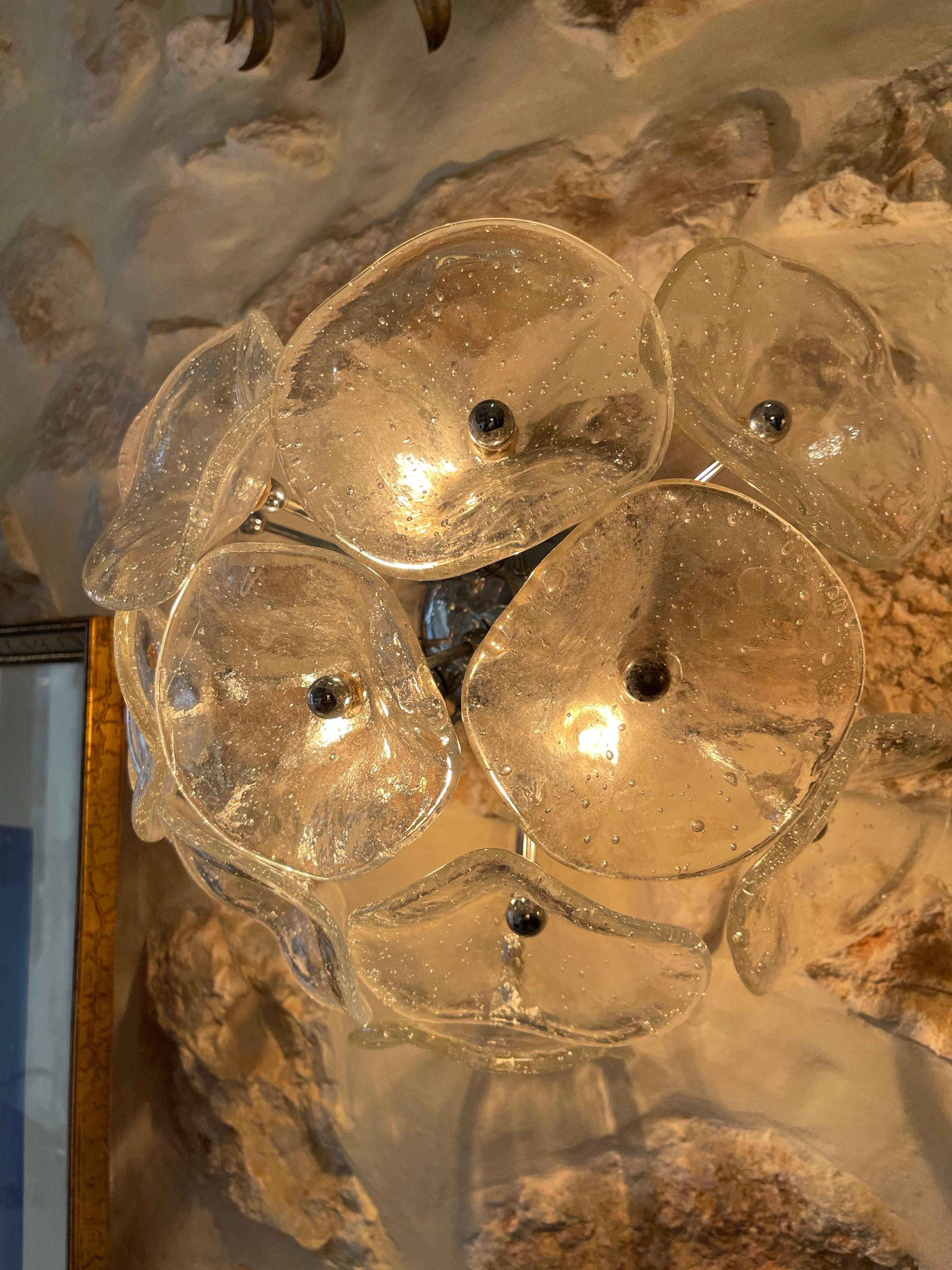 Exceptional Murano glass floral pendant chandelier attributed to Venini . 

Exceptional piece for its design and quality. Piece in good condition. Also available with a wall light, see photo. Separate ad.