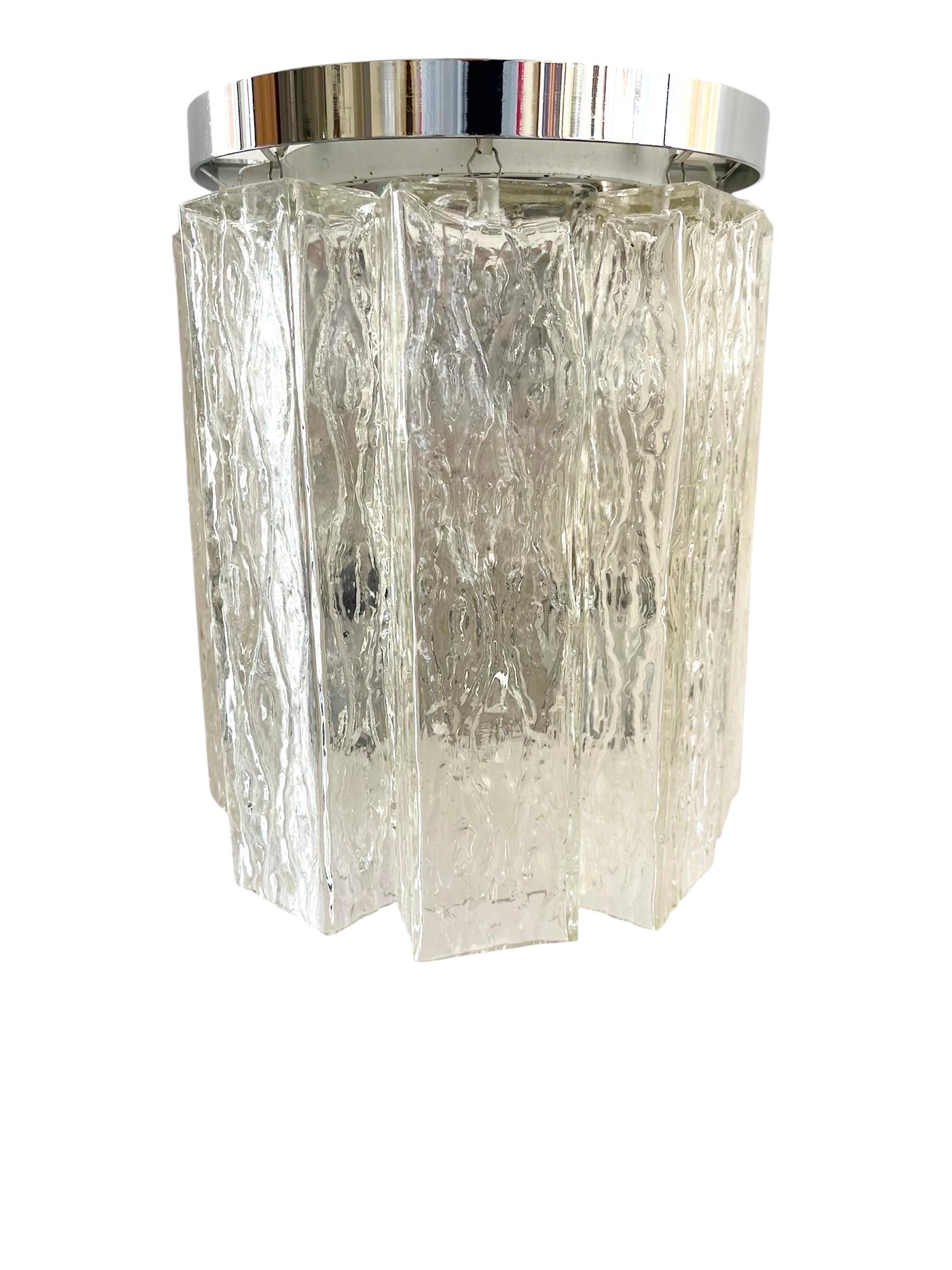 Fin du 20e siècle Appliques Murales Kaiser Leuchten murano grand verre givré de glace , 1970 en vente