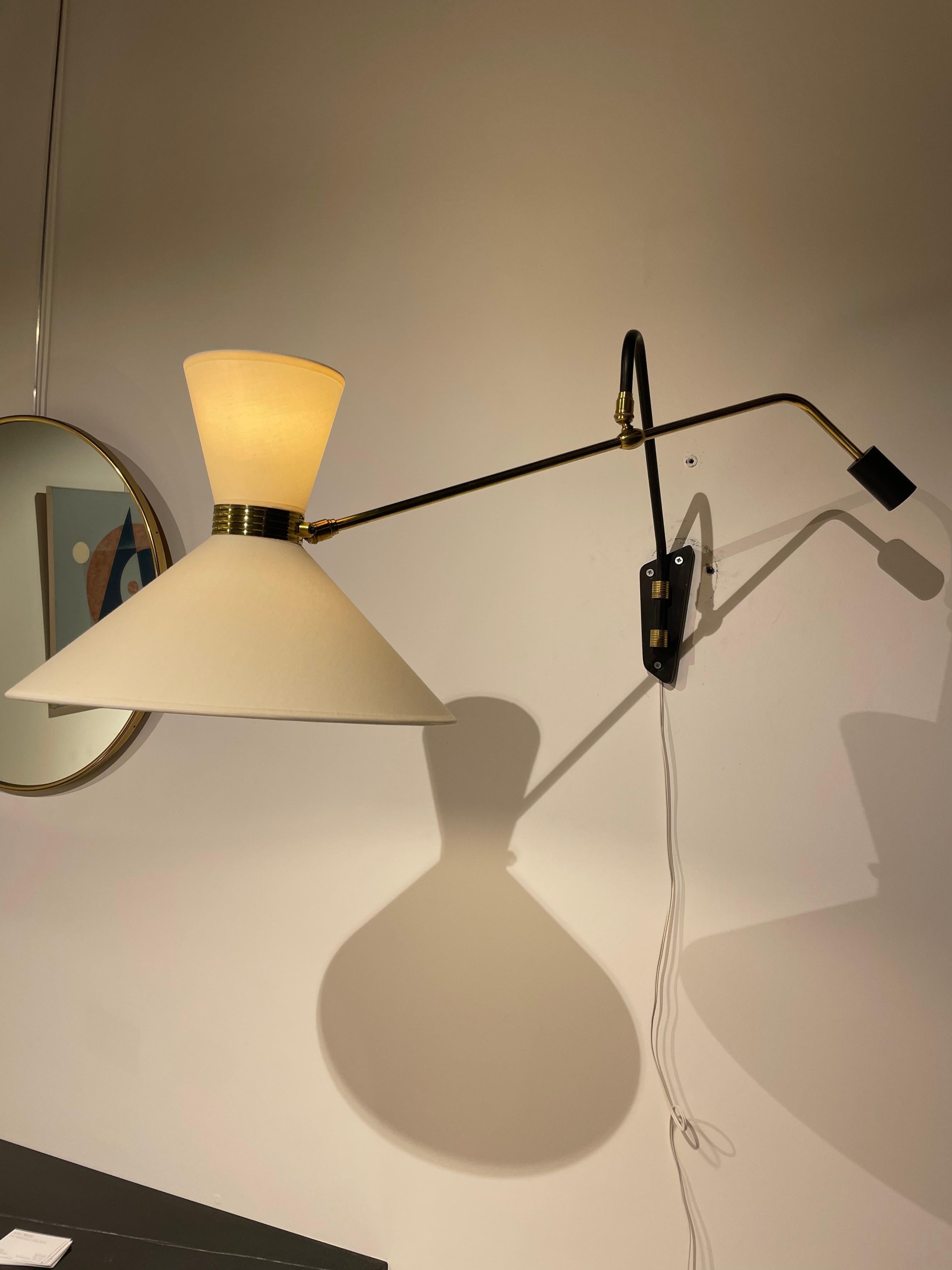 Arlus is a French lighting editor active from the early 1950s Associated with the modern movement by its achievements close to those of the first French designers 
Arlus has in particular popularized the intervention of lacquered tubular metal or
