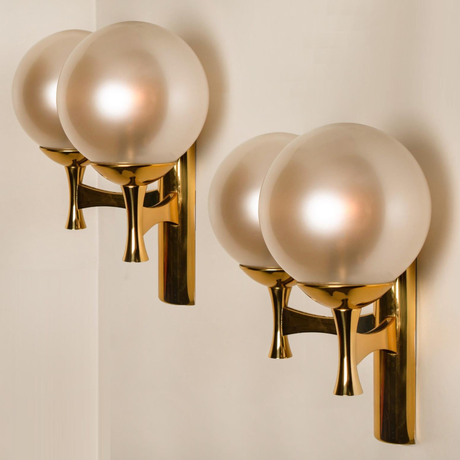 Wall Lights Brass with Opaline Brass in the Style of Sciolari In Distressed Condition For Sale In Rijssen, NL