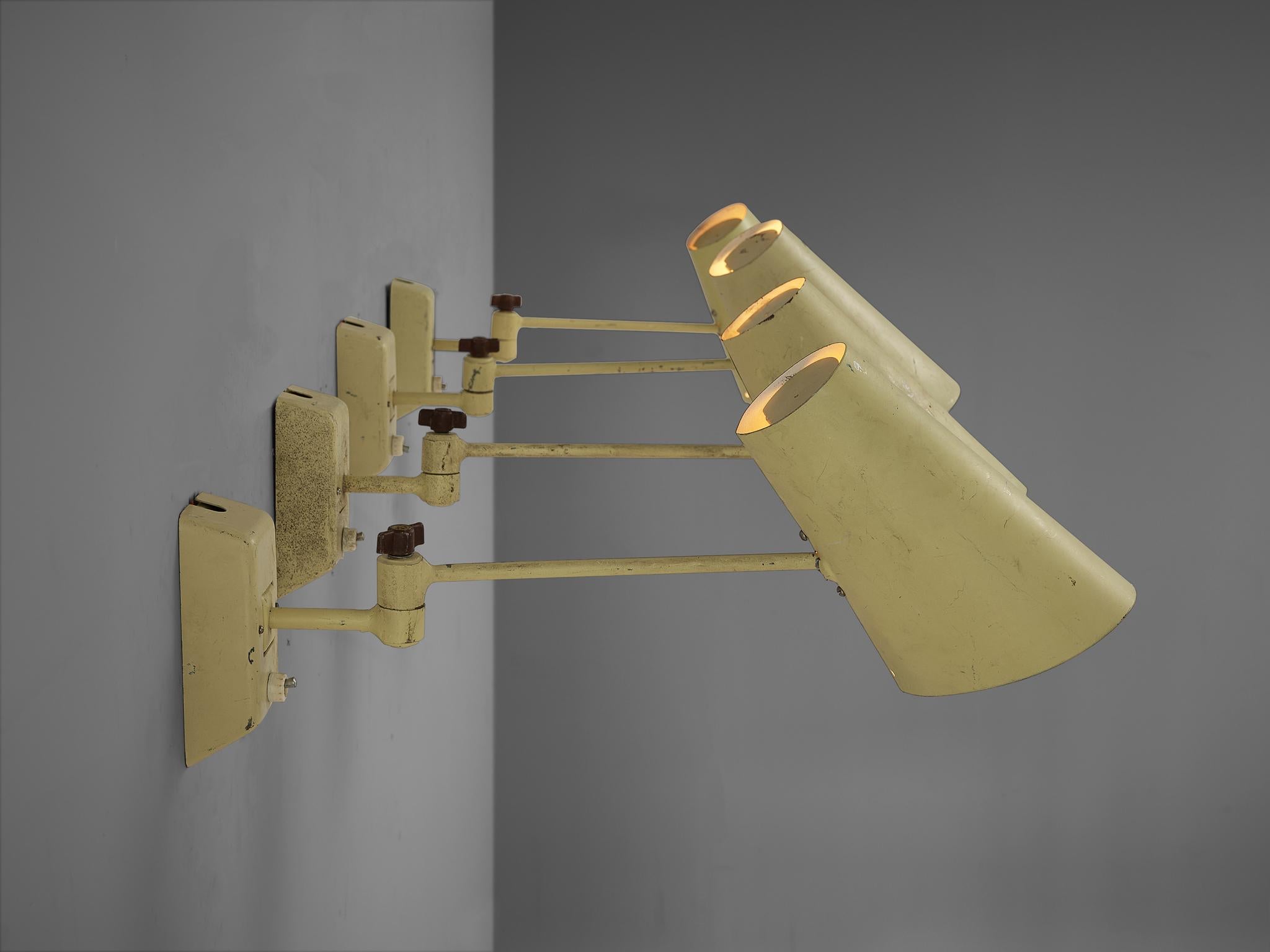 Wall Lights in Pale Yellow Lacquered Metal  For Sale 3