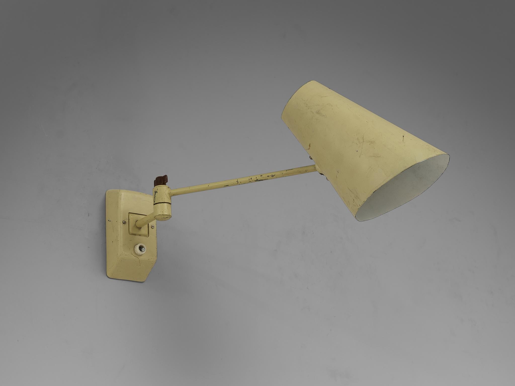 Wall Lights in Pale Yellow Lacquered Metal  For Sale 5