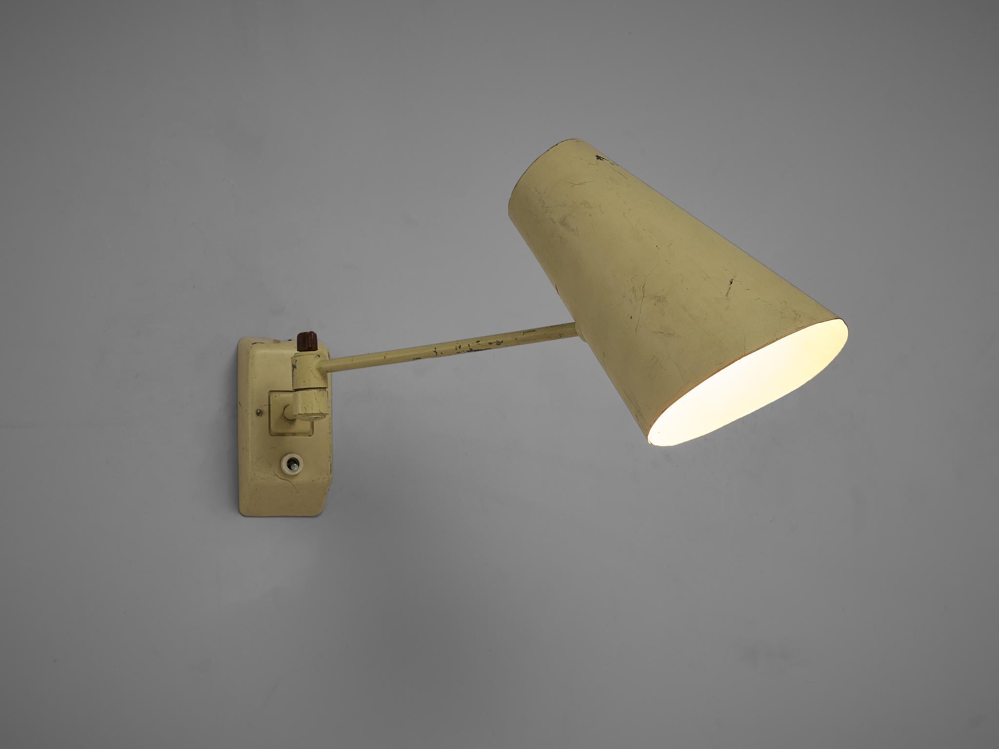 Wall Lights in Pale Yellow Lacquered Metal  For Sale 2