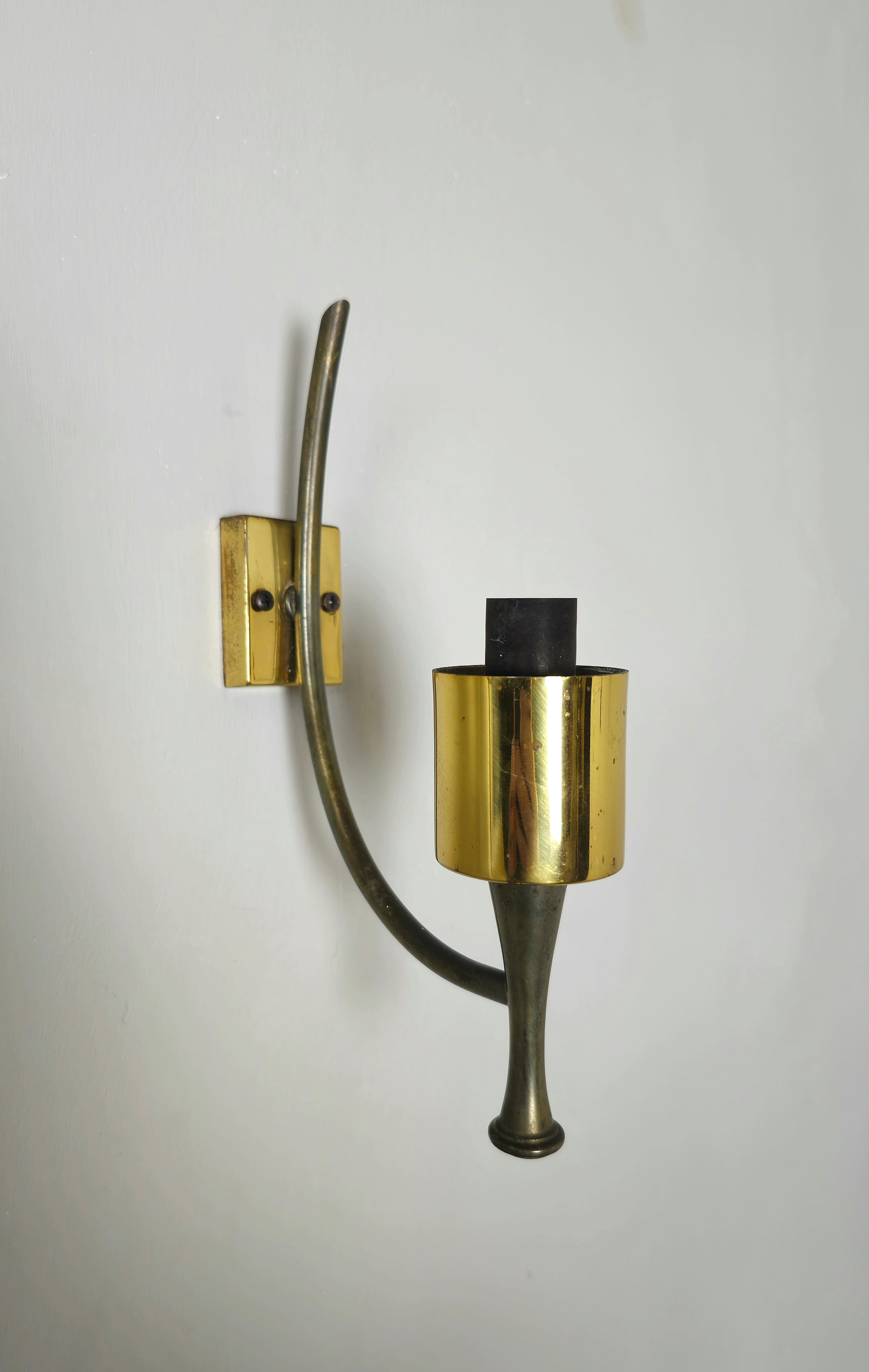 Wall Lights Sconces Brass Decorated Glass Midcentury Modern Italy 1950s Set of 3 For Sale 5