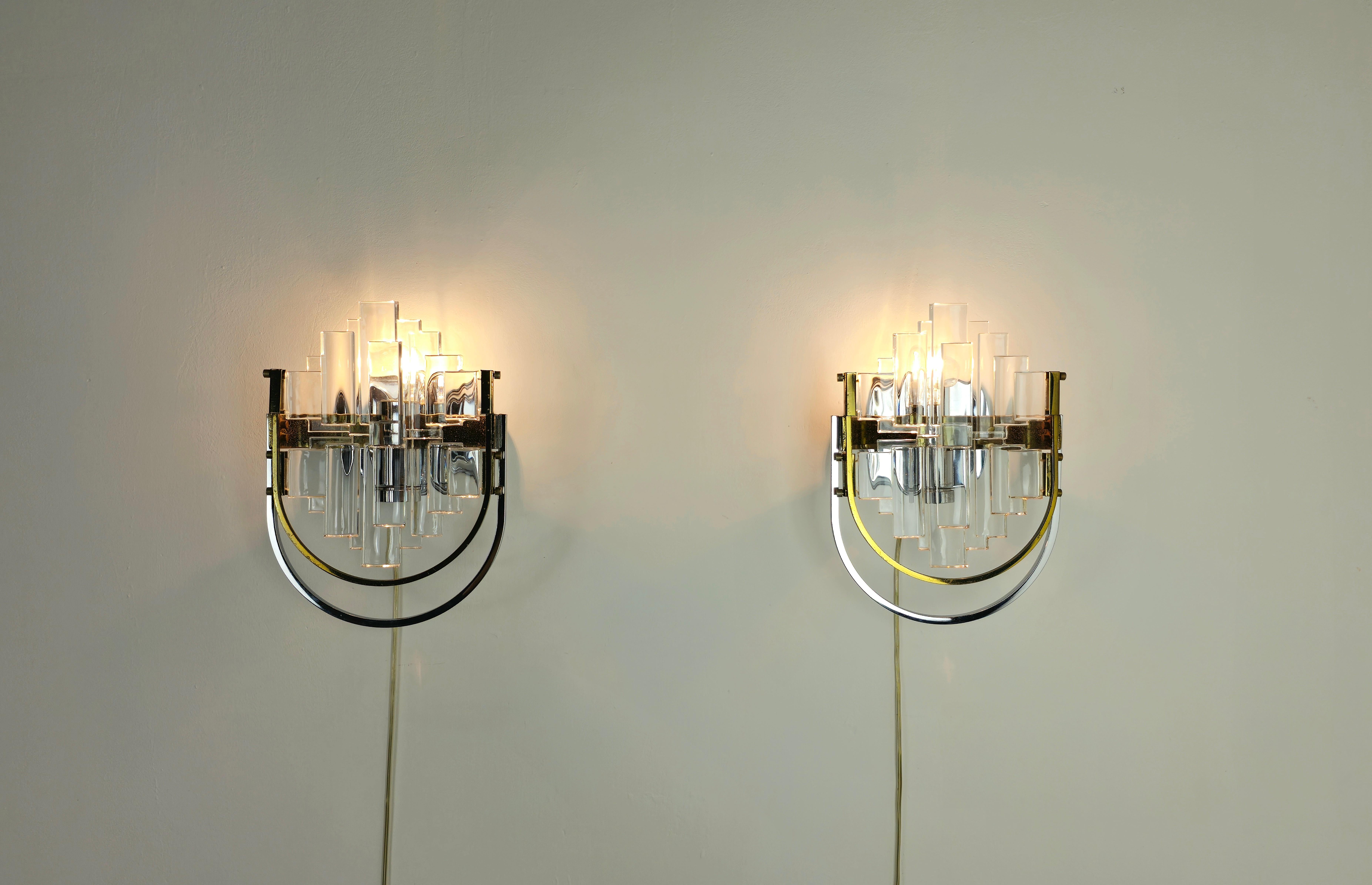 Pair of Wall Lights Sconces Gaetano Sciolari Stilkronen Glass Metal Midcentury  For Sale 2
