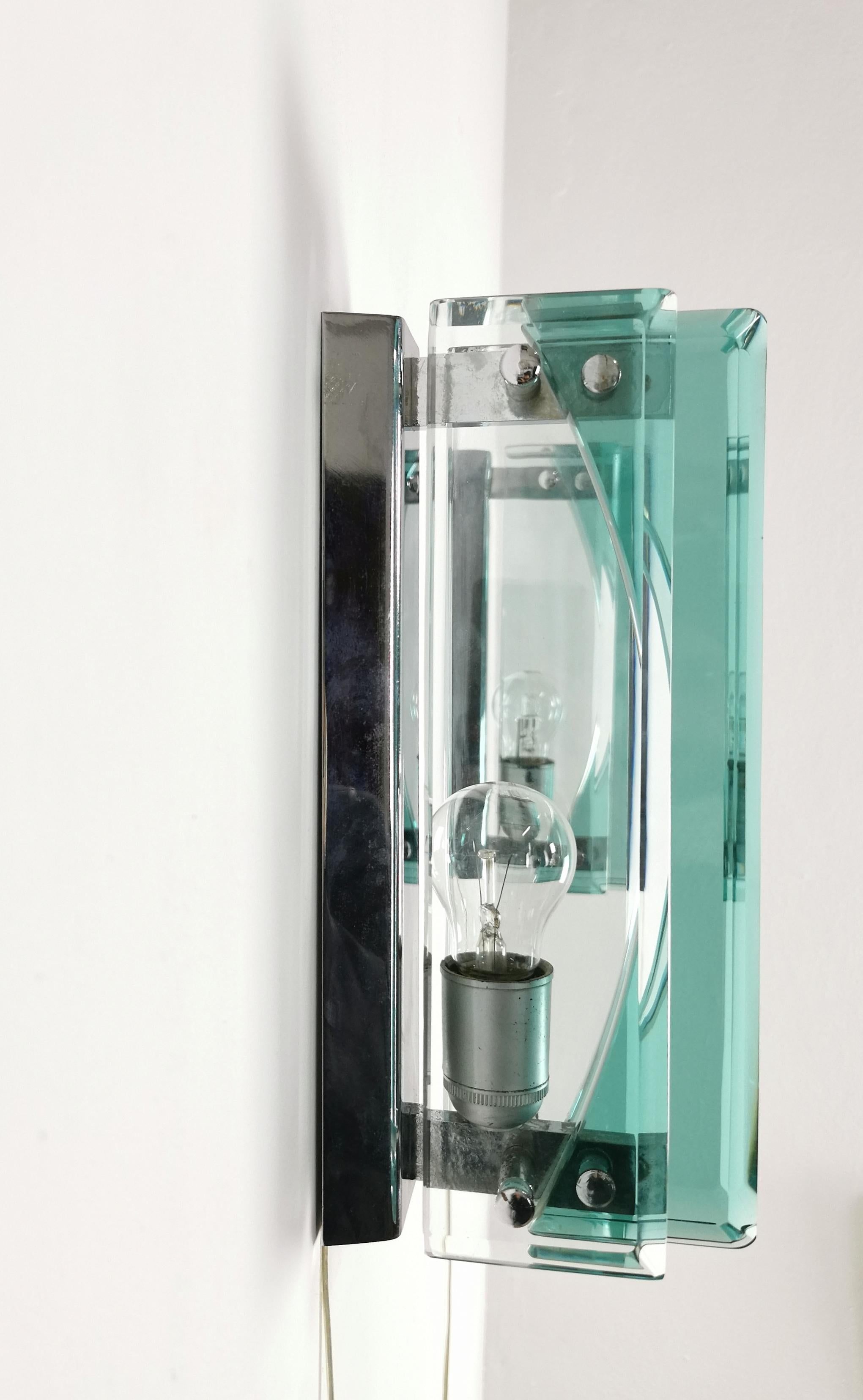 Lights Sconces Glass Chromed Brass Attributed to Cristal Art 1970s Set of 2 en vente 5