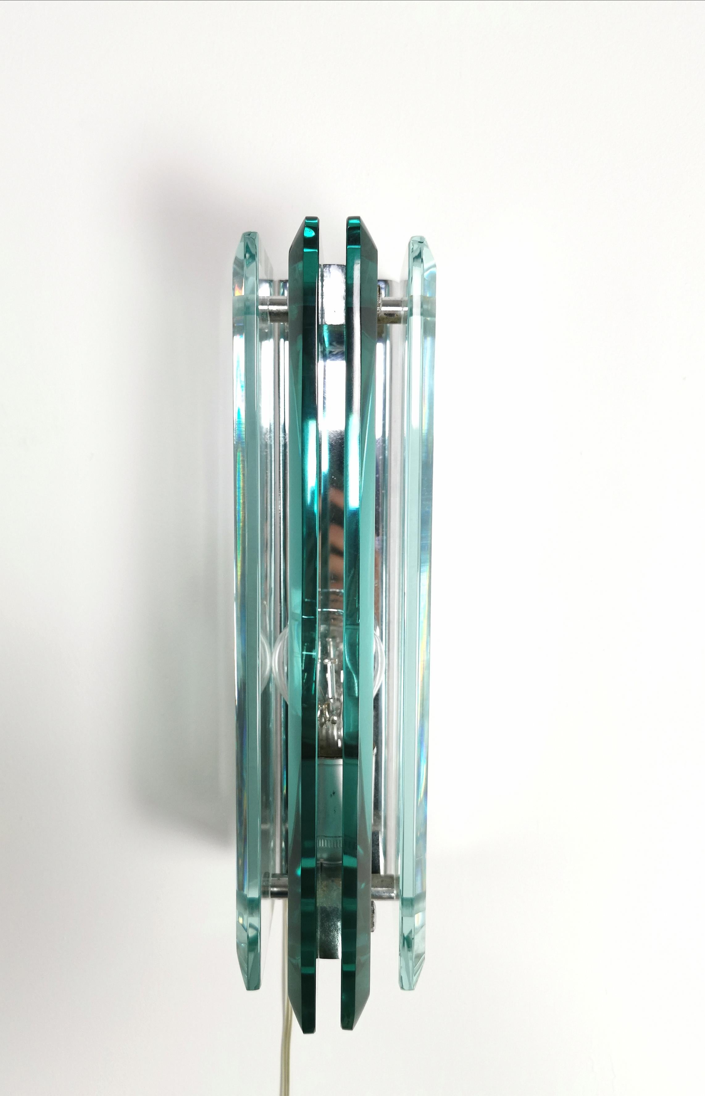 Lights Sconces Glass Chromed Brass Attributed to Cristal Art 1970s Set of 2 en vente 6