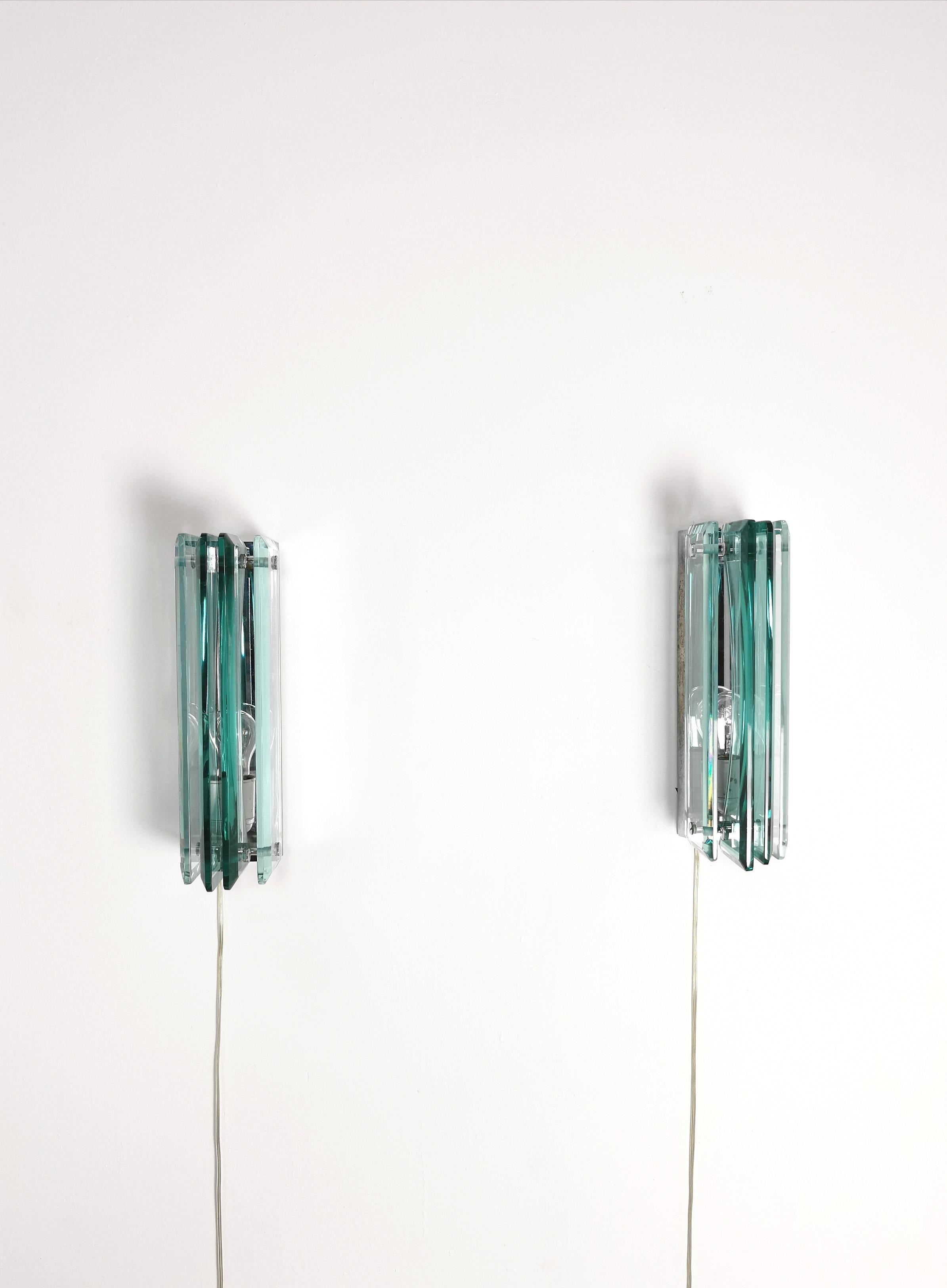Wall Lights Sconces Glass Chromed Brass Attributed to Cristal Art 1970s Set of 2 In Good Condition For Sale In Palermo, IT