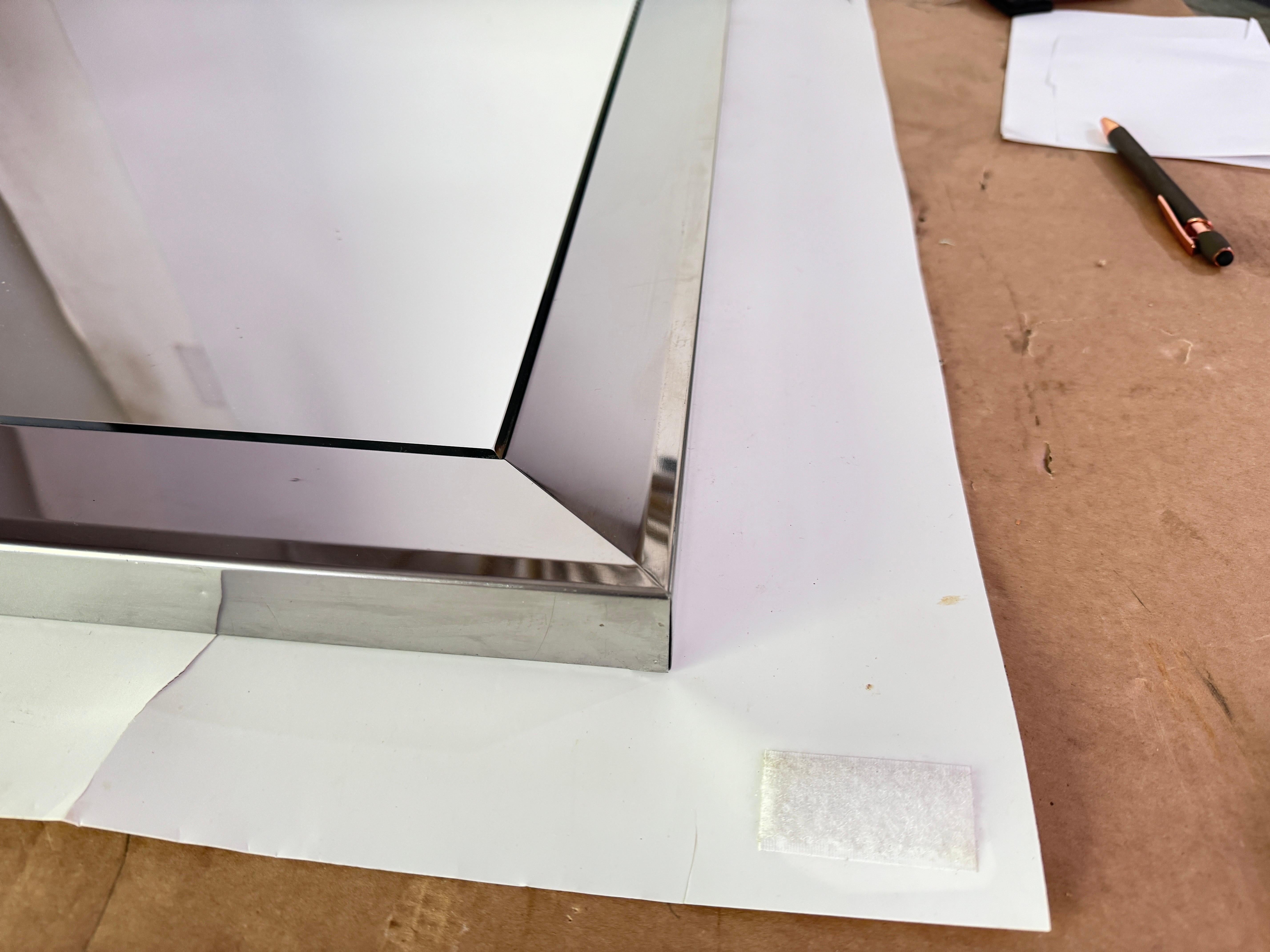 Wall Miror in Aluminium and Glass, France 1970 Sylver Color For Sale 1