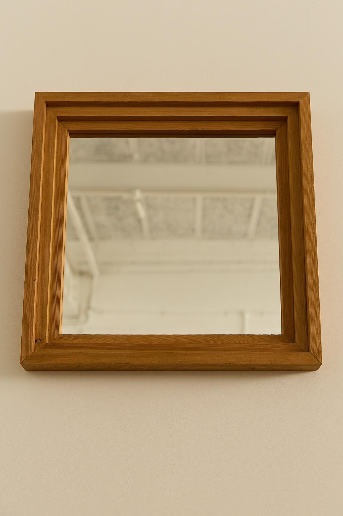 Wall Mirror by Mario Ceroli for Poltronova In Good Condition For Sale In London, GB