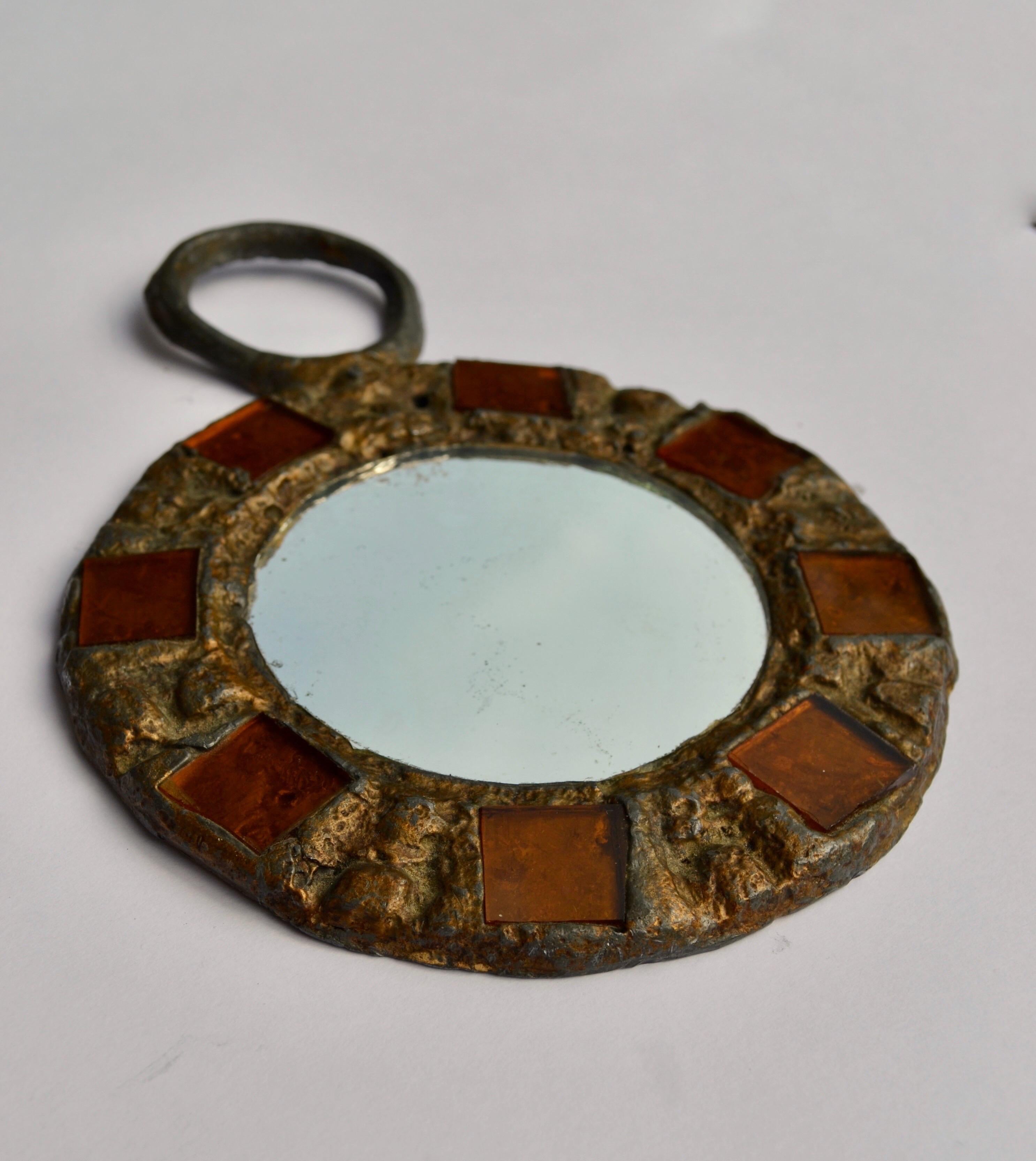 Wall mirror in metal with orange talosel inlays by Irena Jaworska - France 1970 In Good Condition For Sale In SOTTEVILLE-LÈS-ROUEN, FR