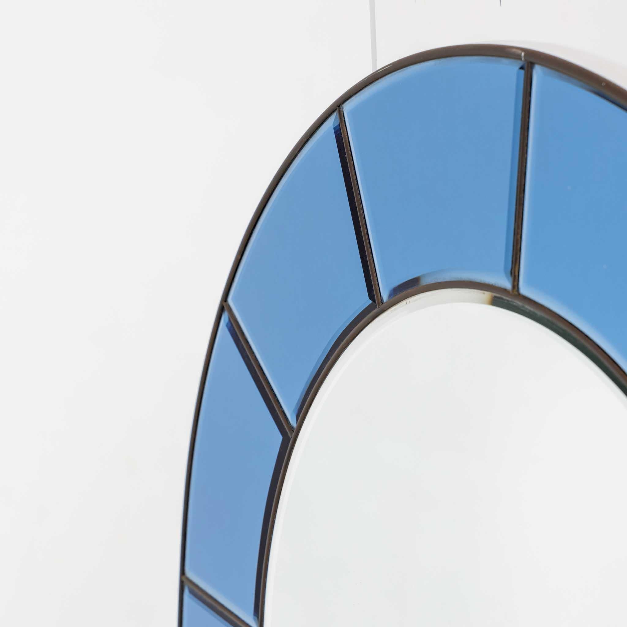 Blauer Wandspiegel im Stil von Cristal Arte, Glas und Metall, Italien 1960er Jahre (Italienisch) im Angebot